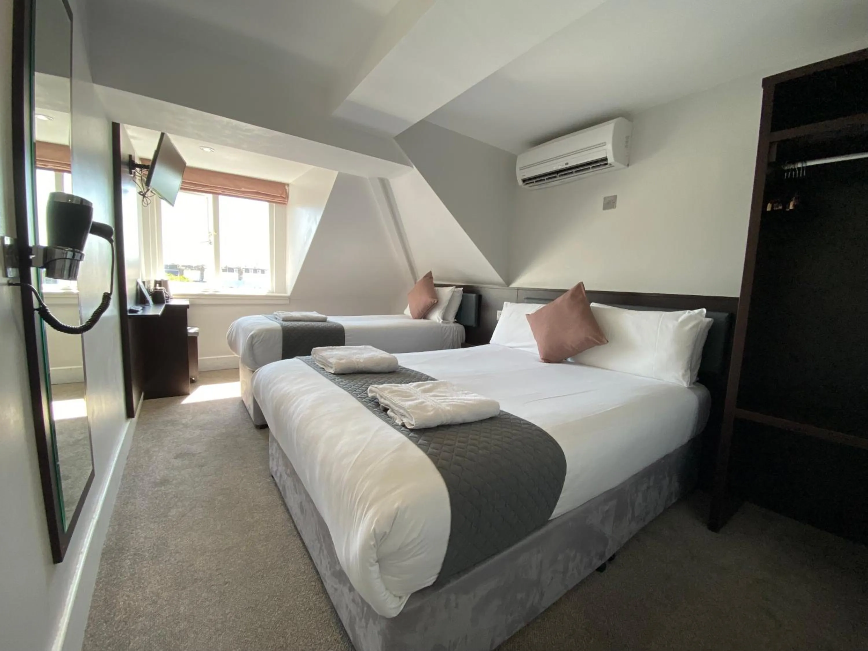 Bed in Trebovir Hotel