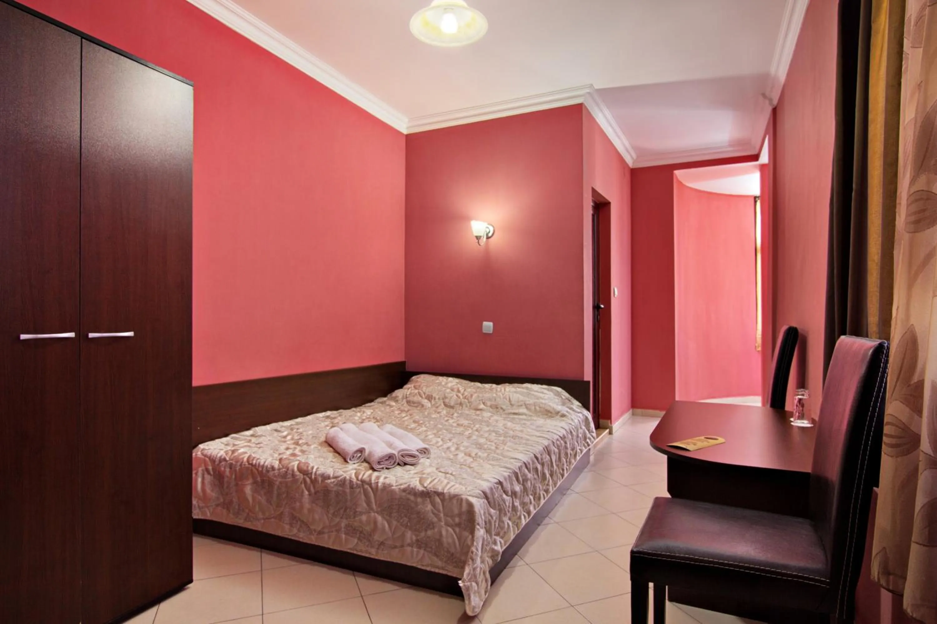 Bedroom, Bed in Family Hotel Marsina