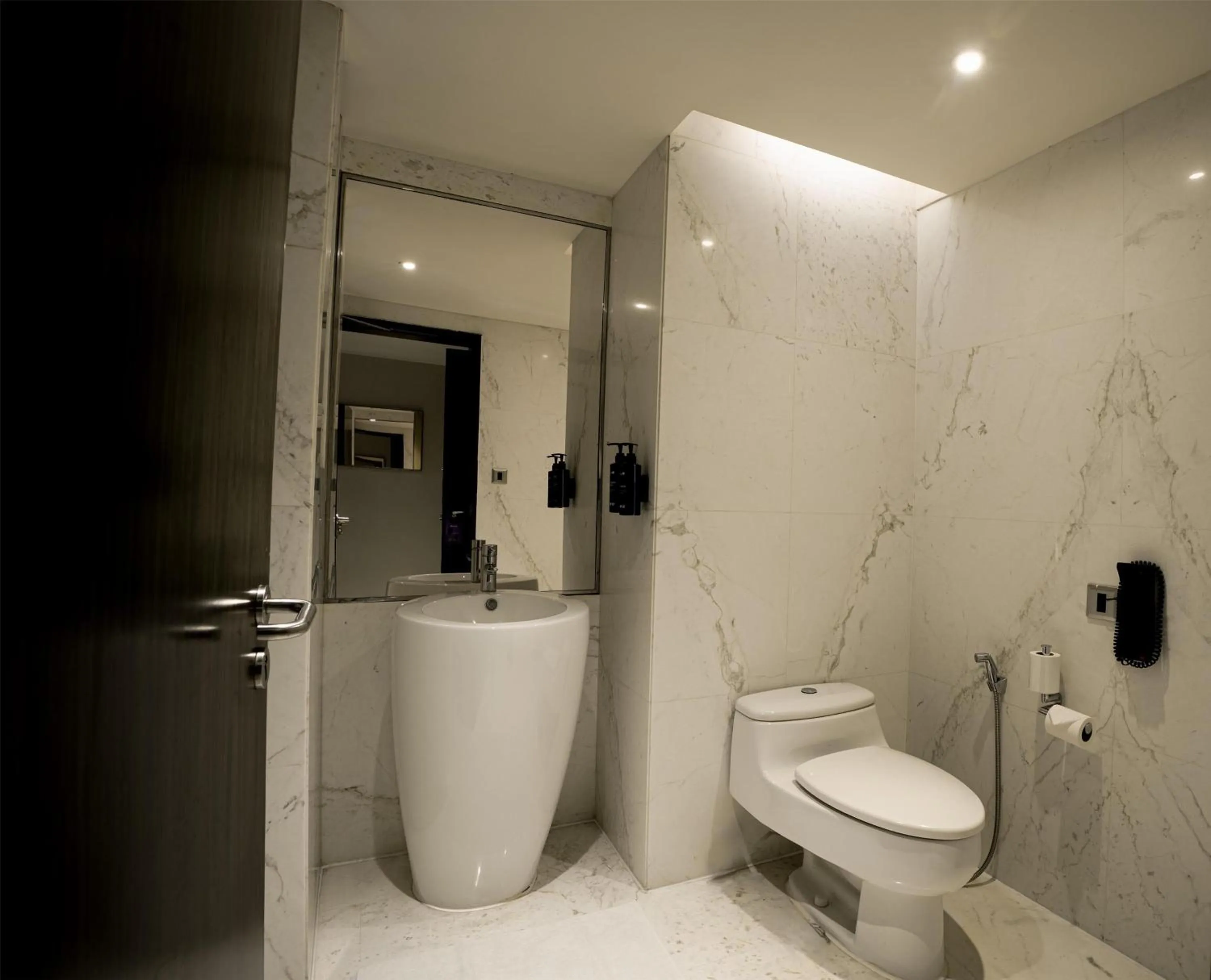 Bathroom in Radisson Blu Hotel Amritsar