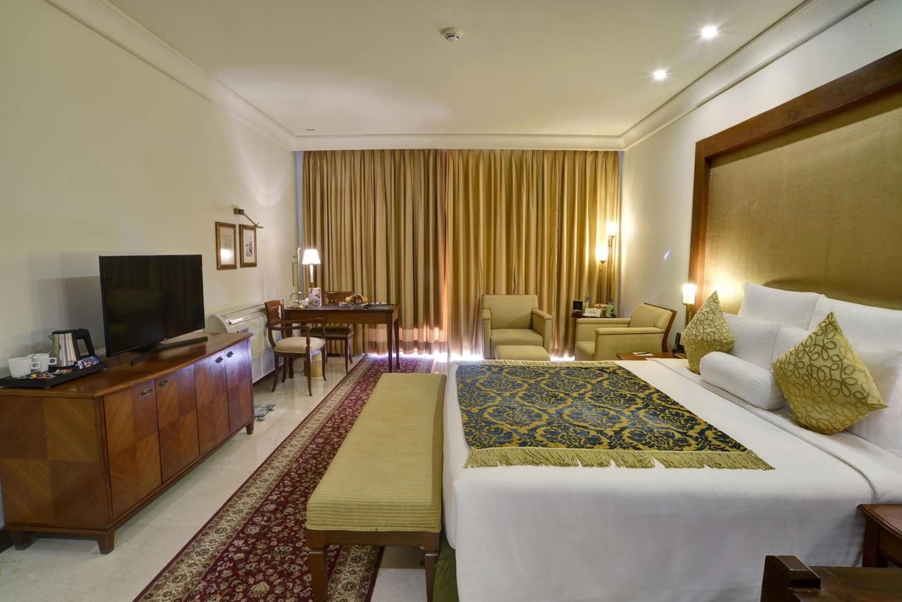 Zaver Pearl Continental, Gwadar