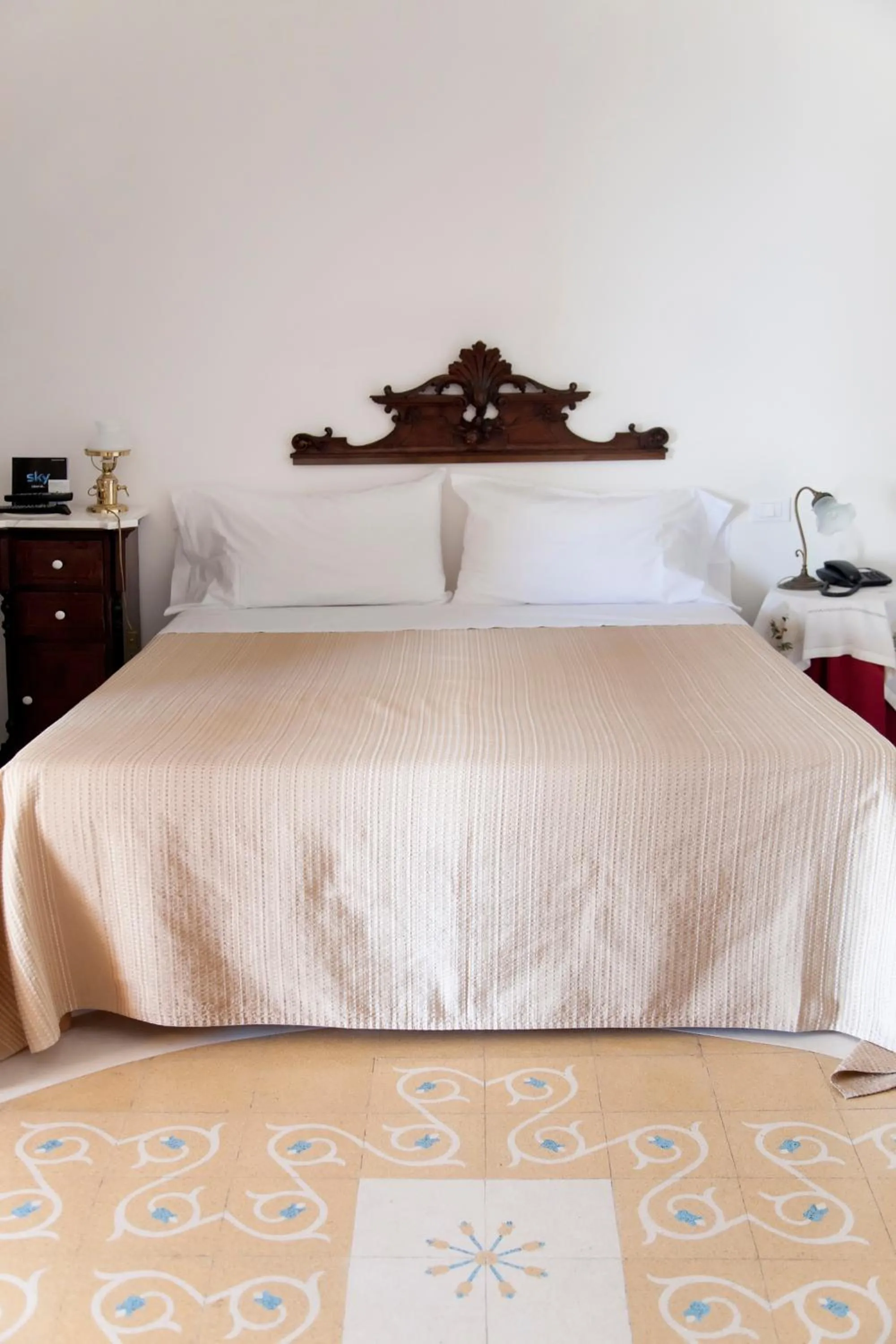 Bed in Hotel Santa Marina Antica Foresteria