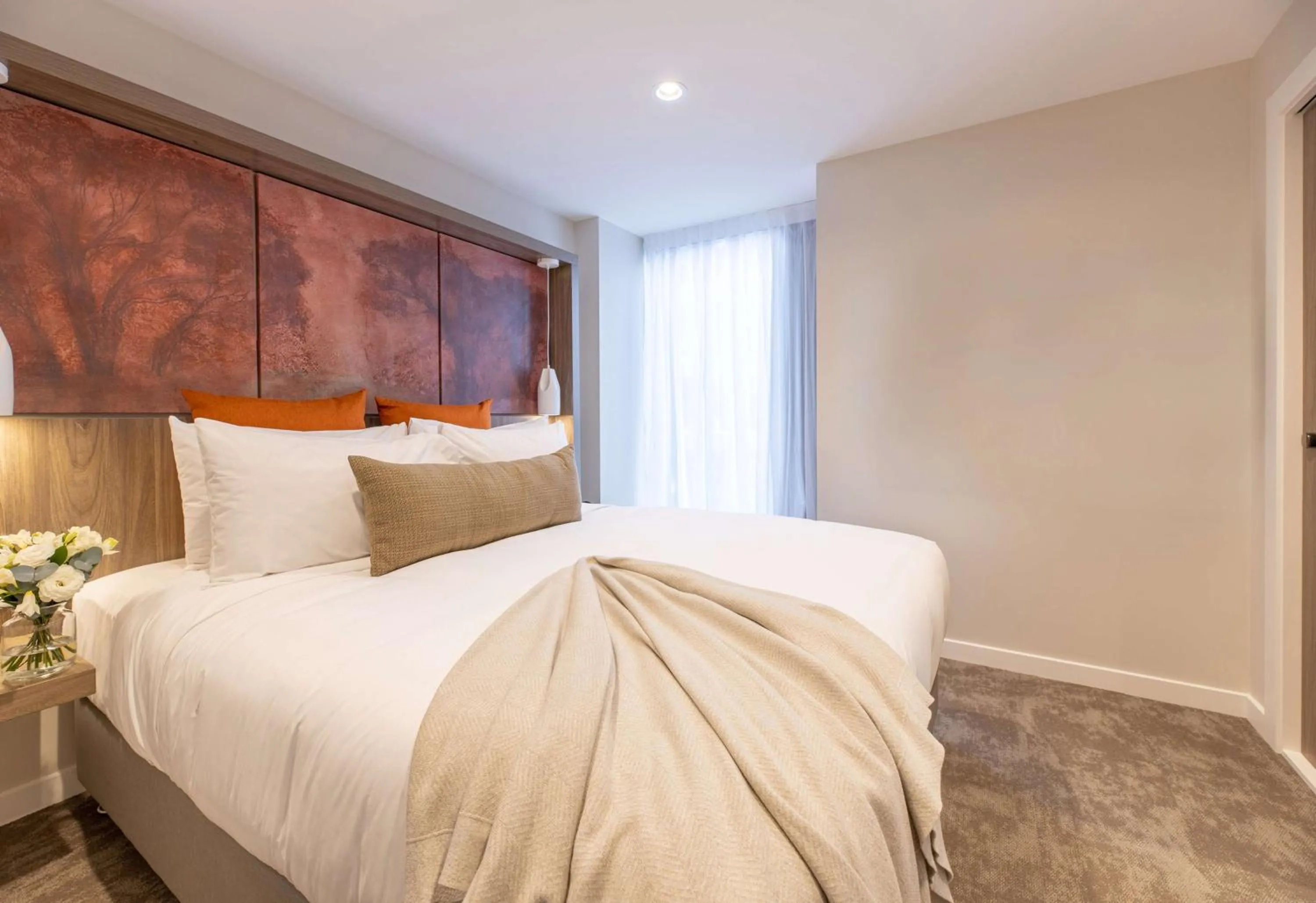 Photo of the whole room, Bed in Sudima Christchurch City