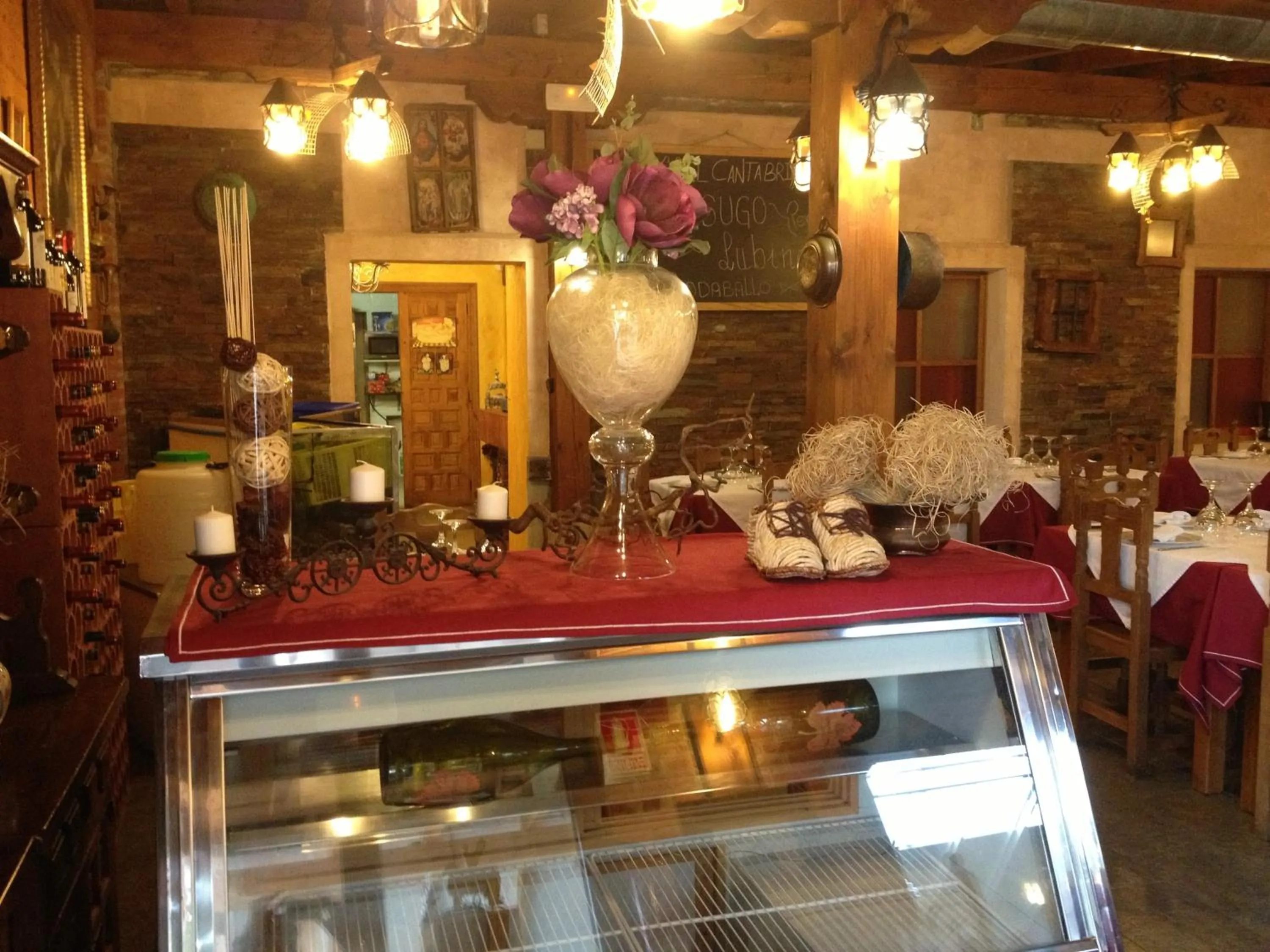 Restaurant/places to eat in Hosteria San Emeterio