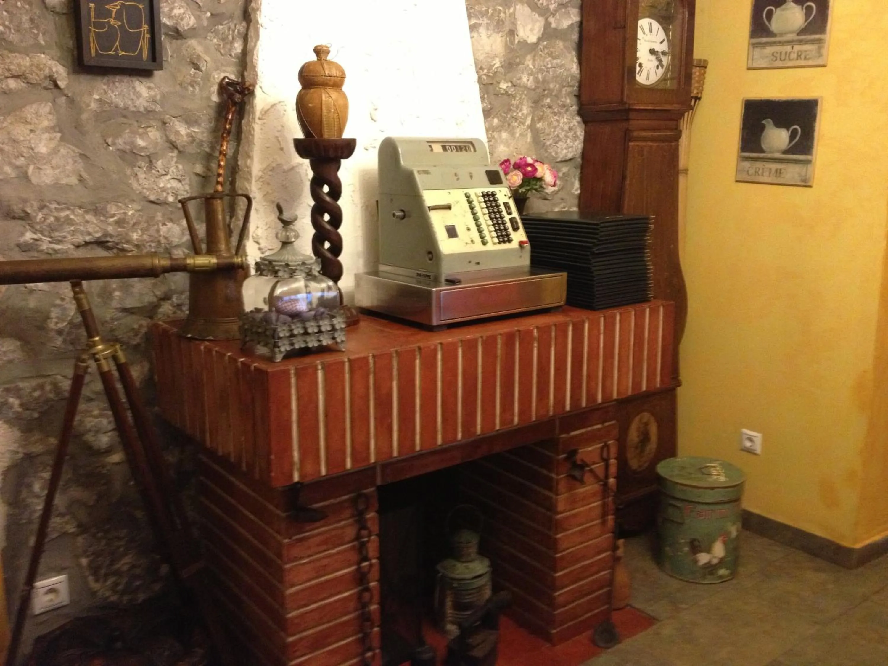 Decorative detail in Hosteria San Emeterio