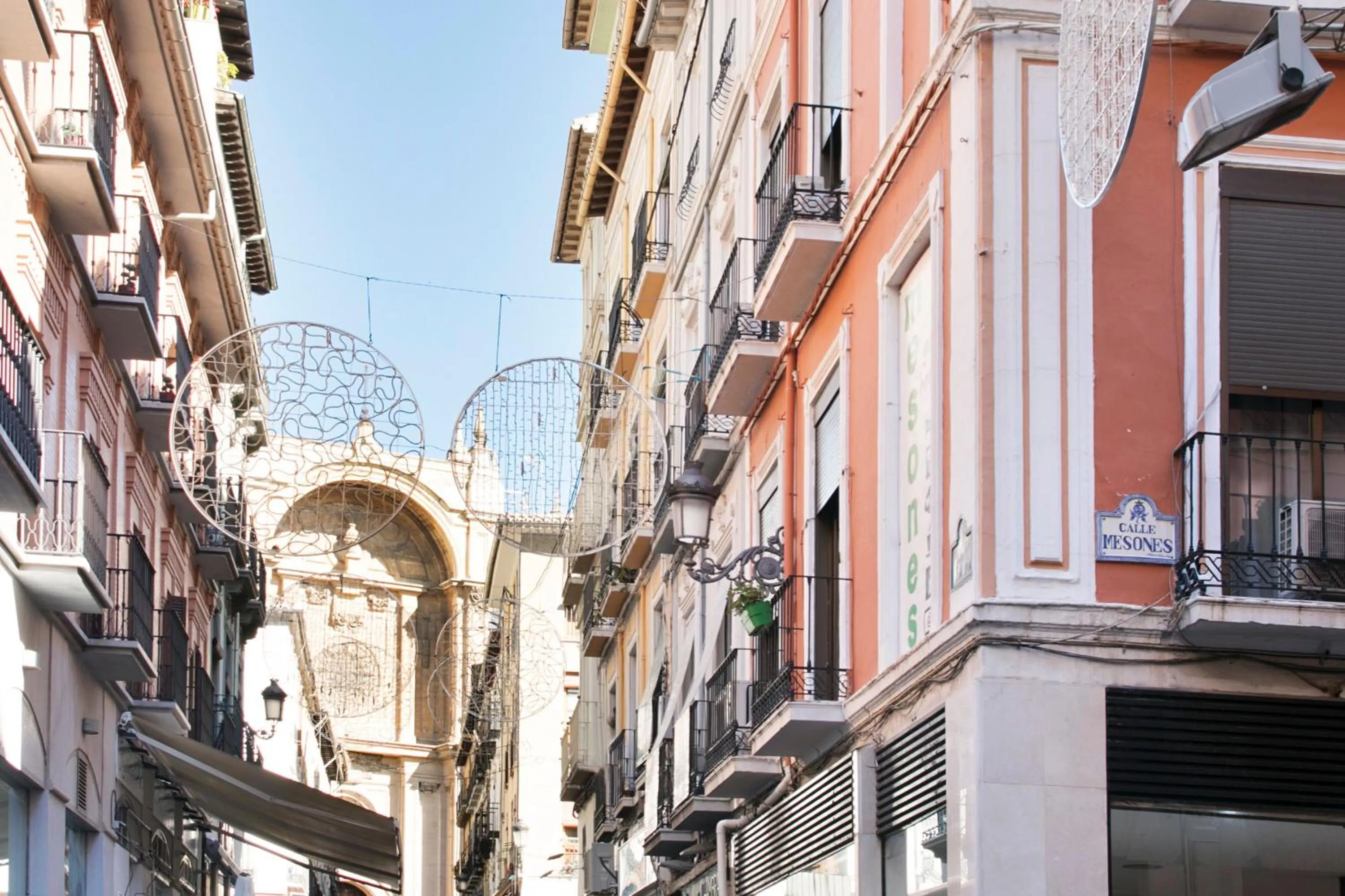 Facade/entrance in Pension Mesones