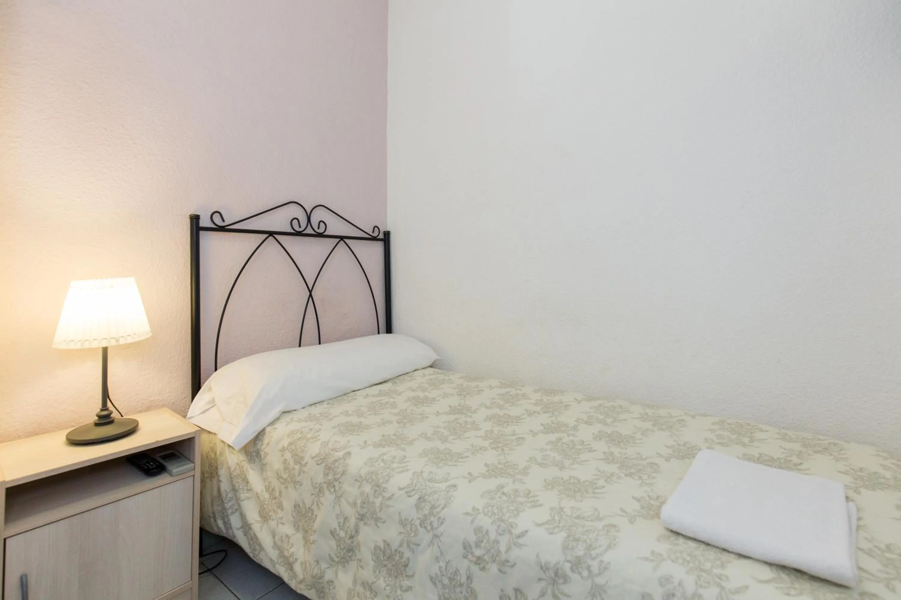 Bed in Pension Mesones