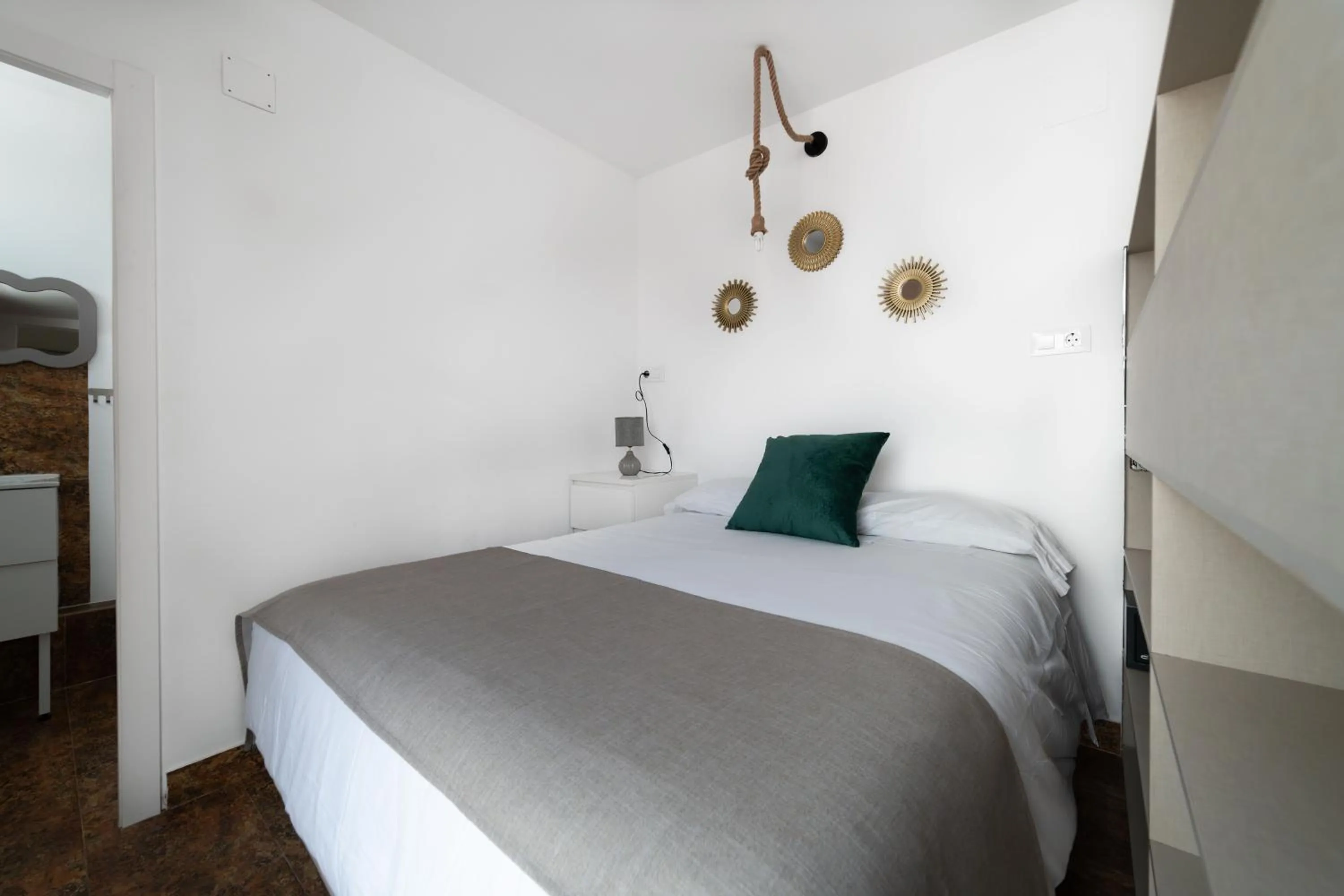 Bed in Hotel Quatre Llunes