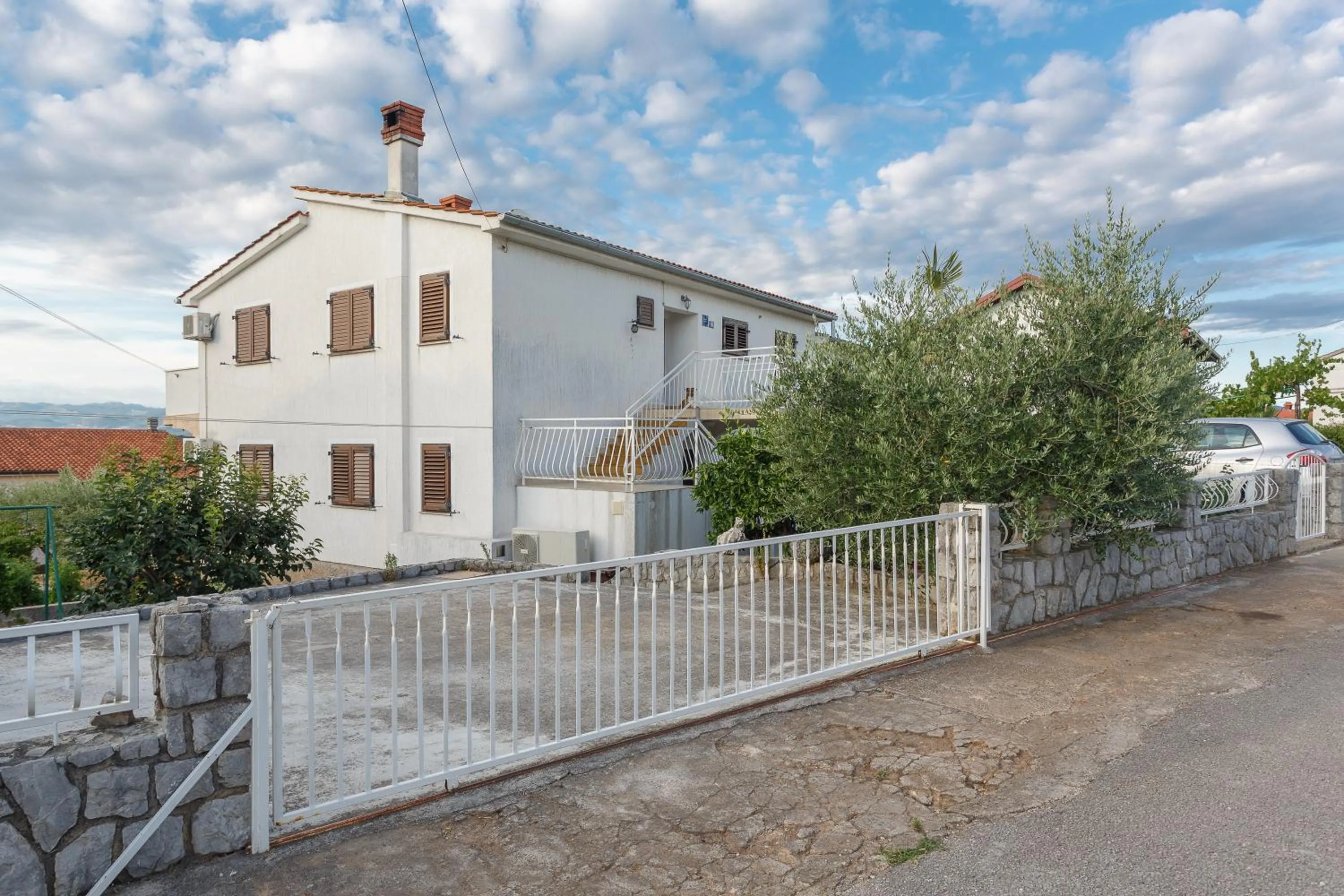 Property building in Apartment Karabaic by El-Pi Tours