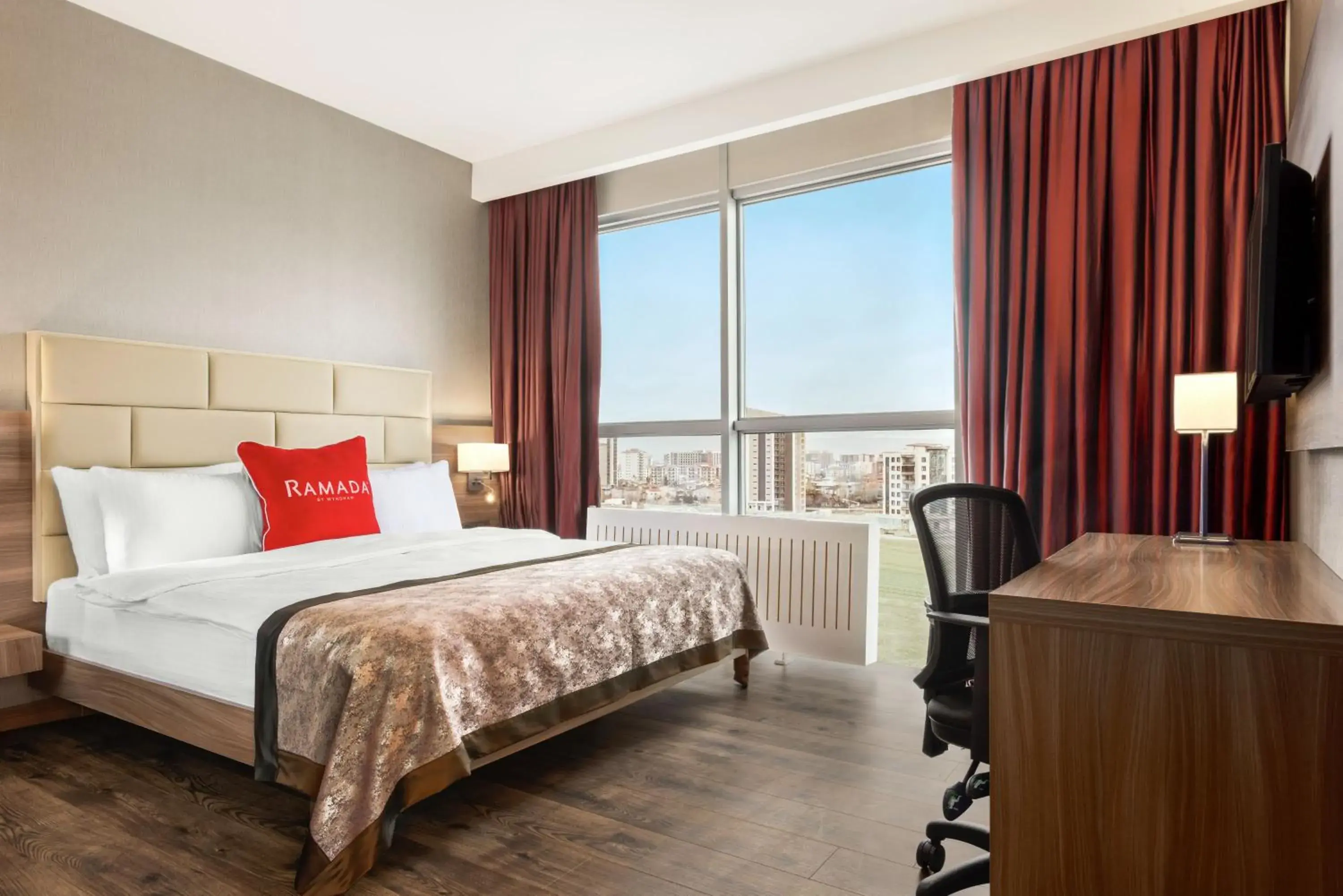 Queen Suite - Smoking in Ramada by Wyndham Sivas Queen Suite - Smoking in Ramada by Wyndham Sivas