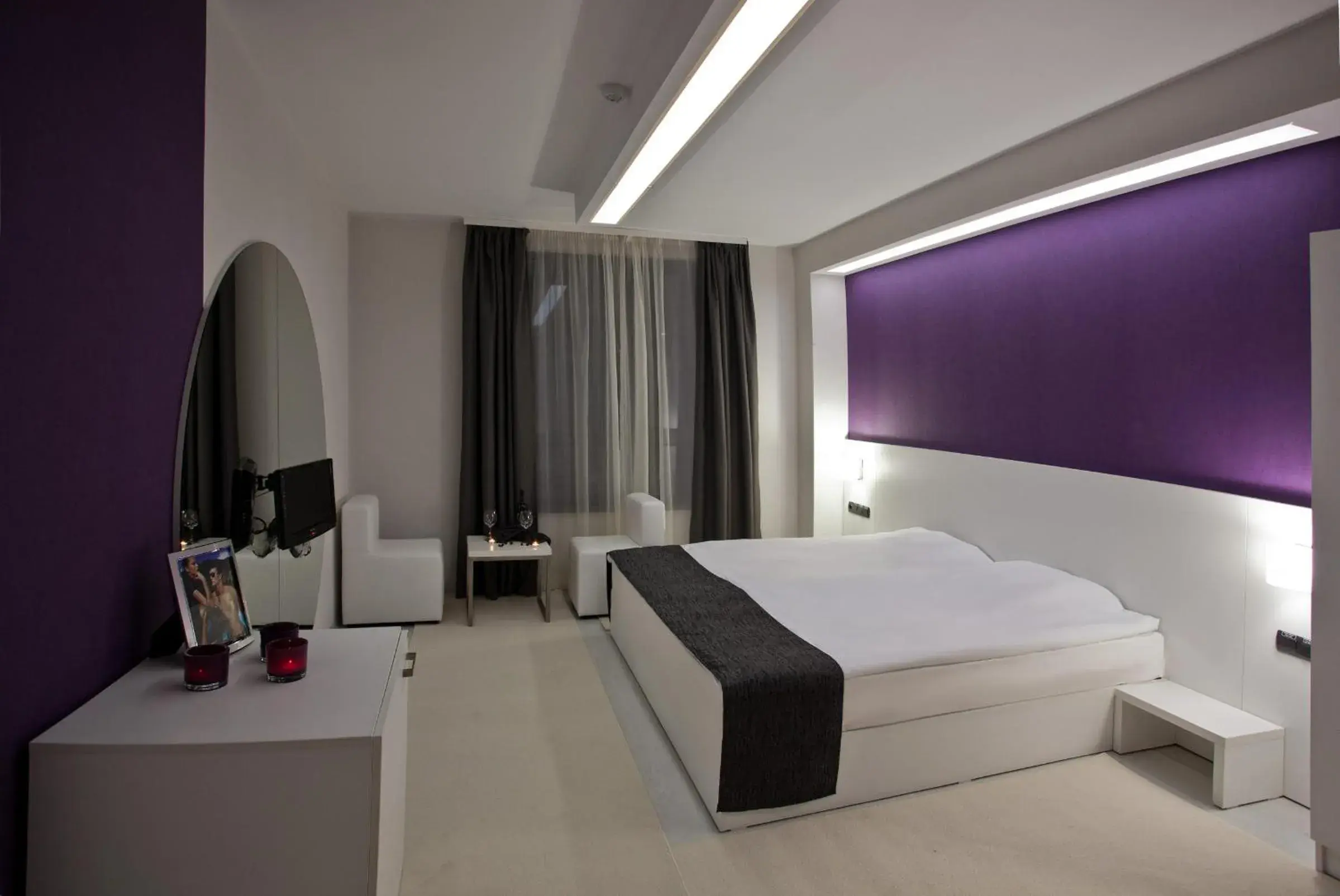 Deluxe King Room - single occupancy in Hotel Idol Deluxe King Room - single occupancy in Hotel Idol