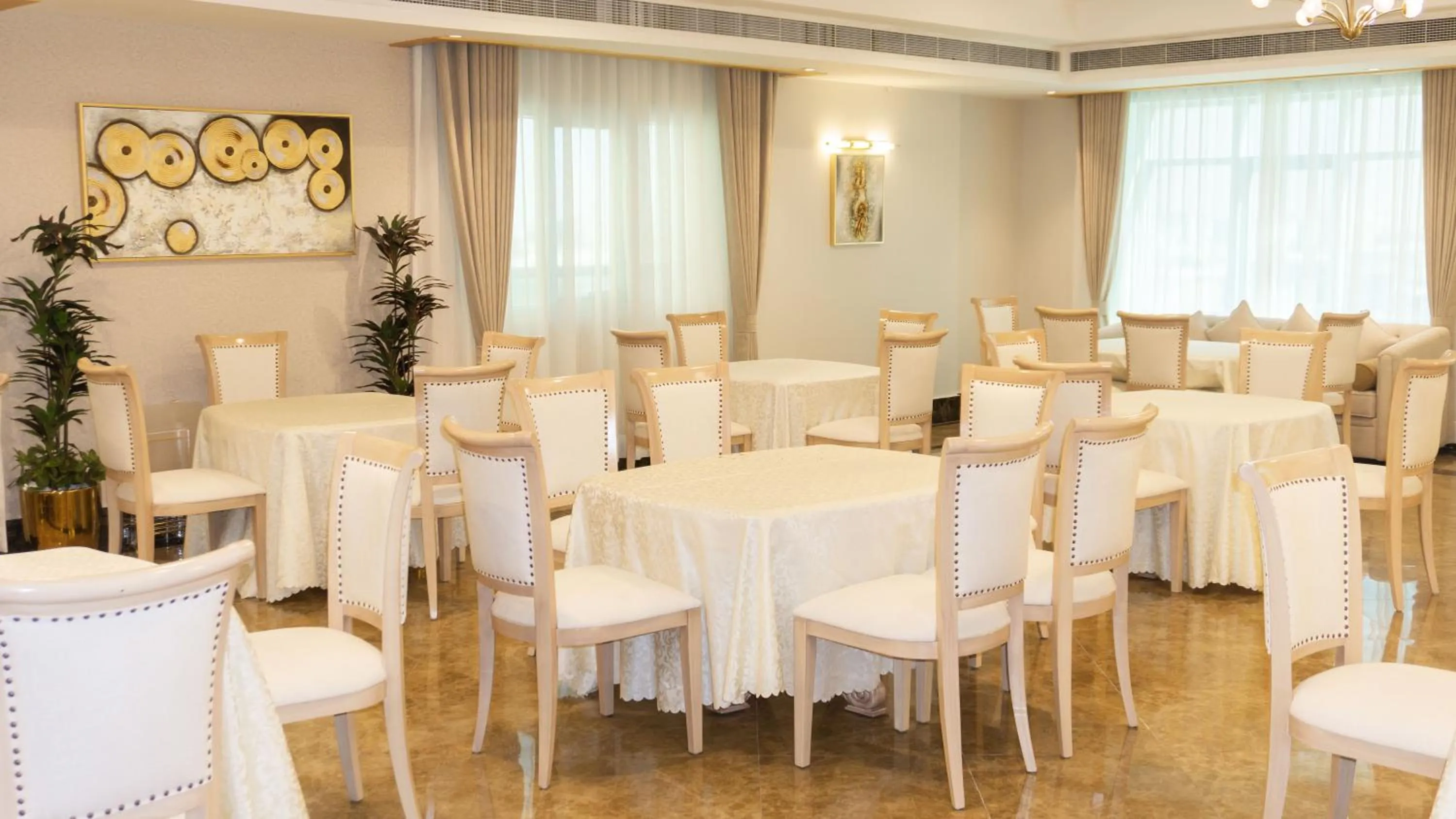 Banquet/Function facilities in Royal Grand Suite Hotel