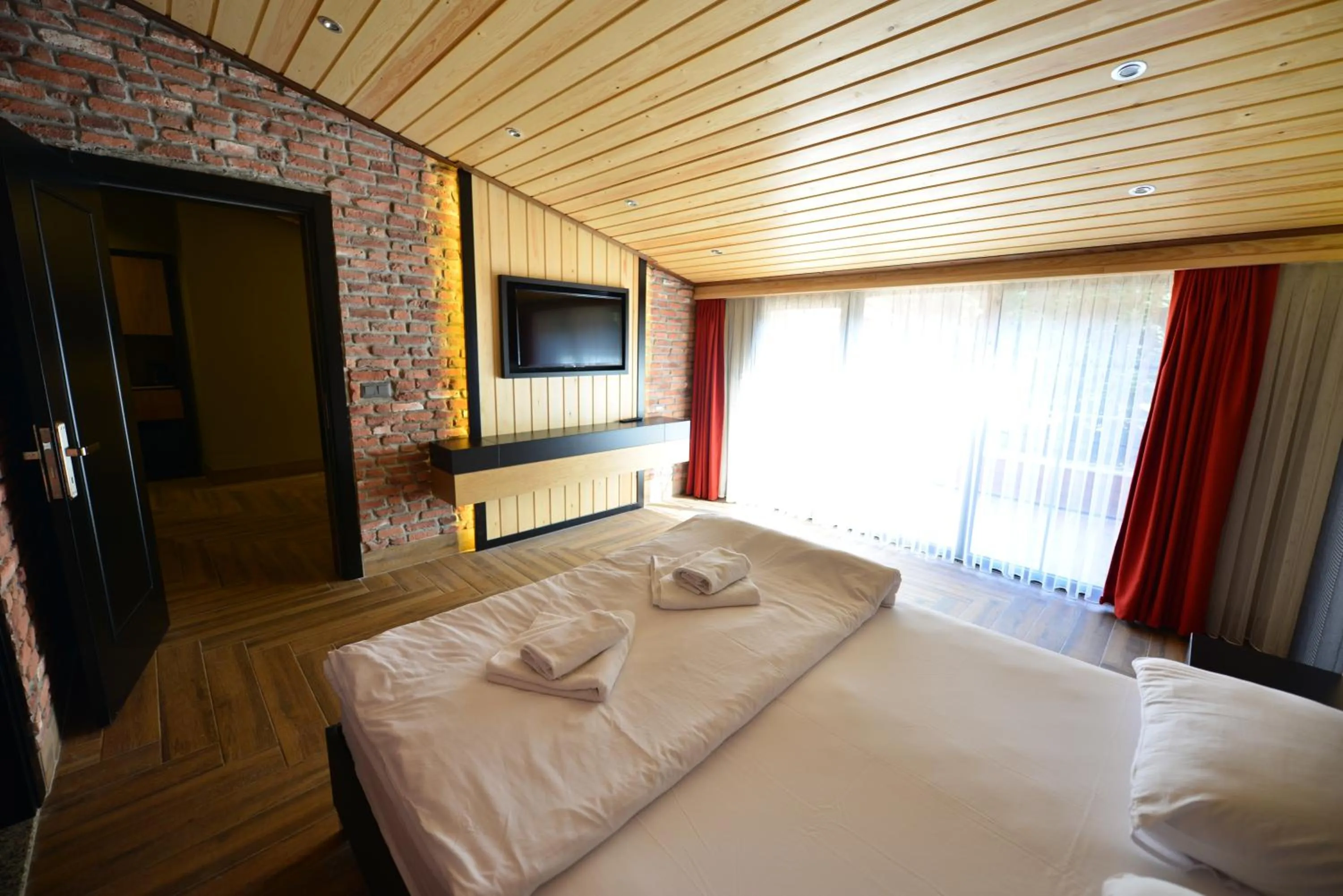 Bed in Inanlar Deluxe Hotel & Bungalow