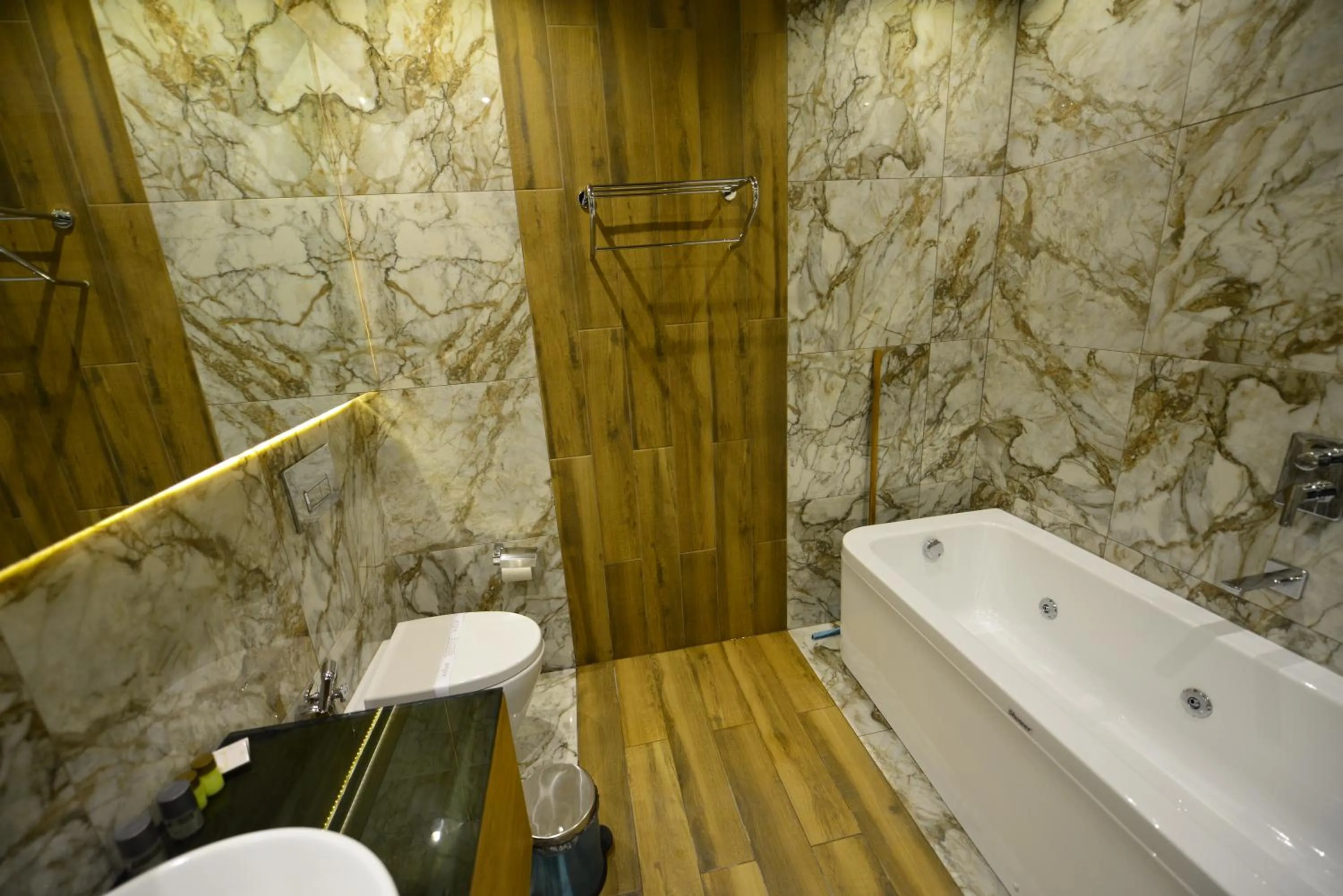 Shower in Inanlar Deluxe Hotel & Bungalow