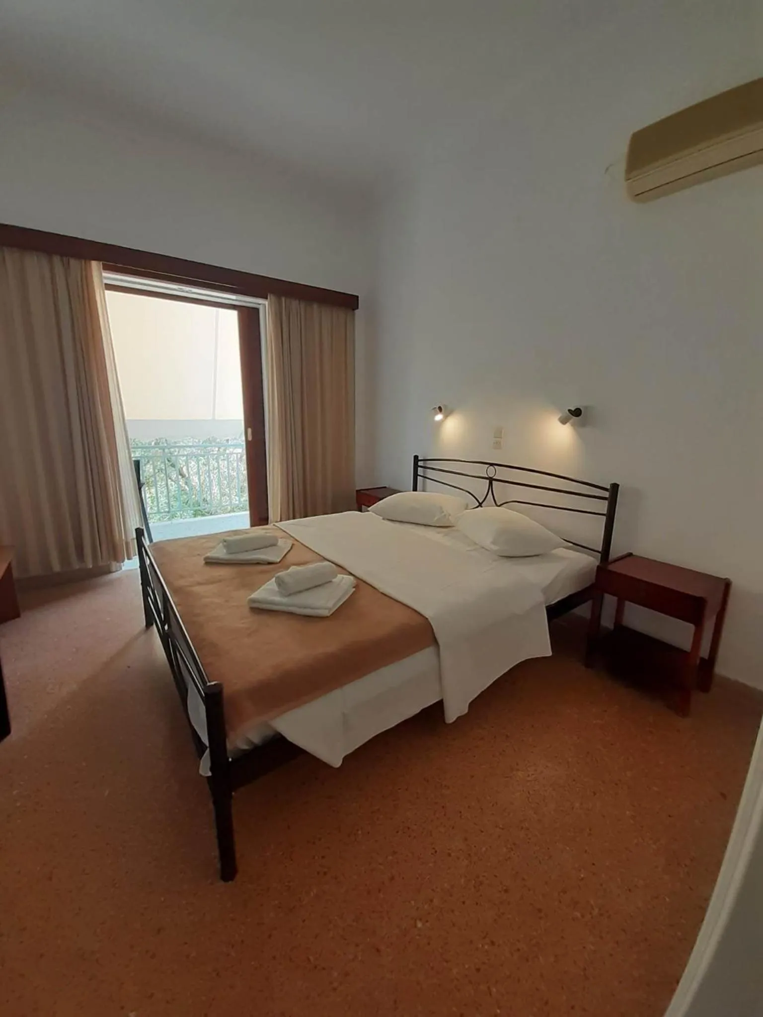 Bed in Hotel 3 Adelfia