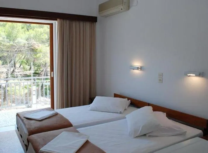 Day, Bed in Hotel 3 Adelfia