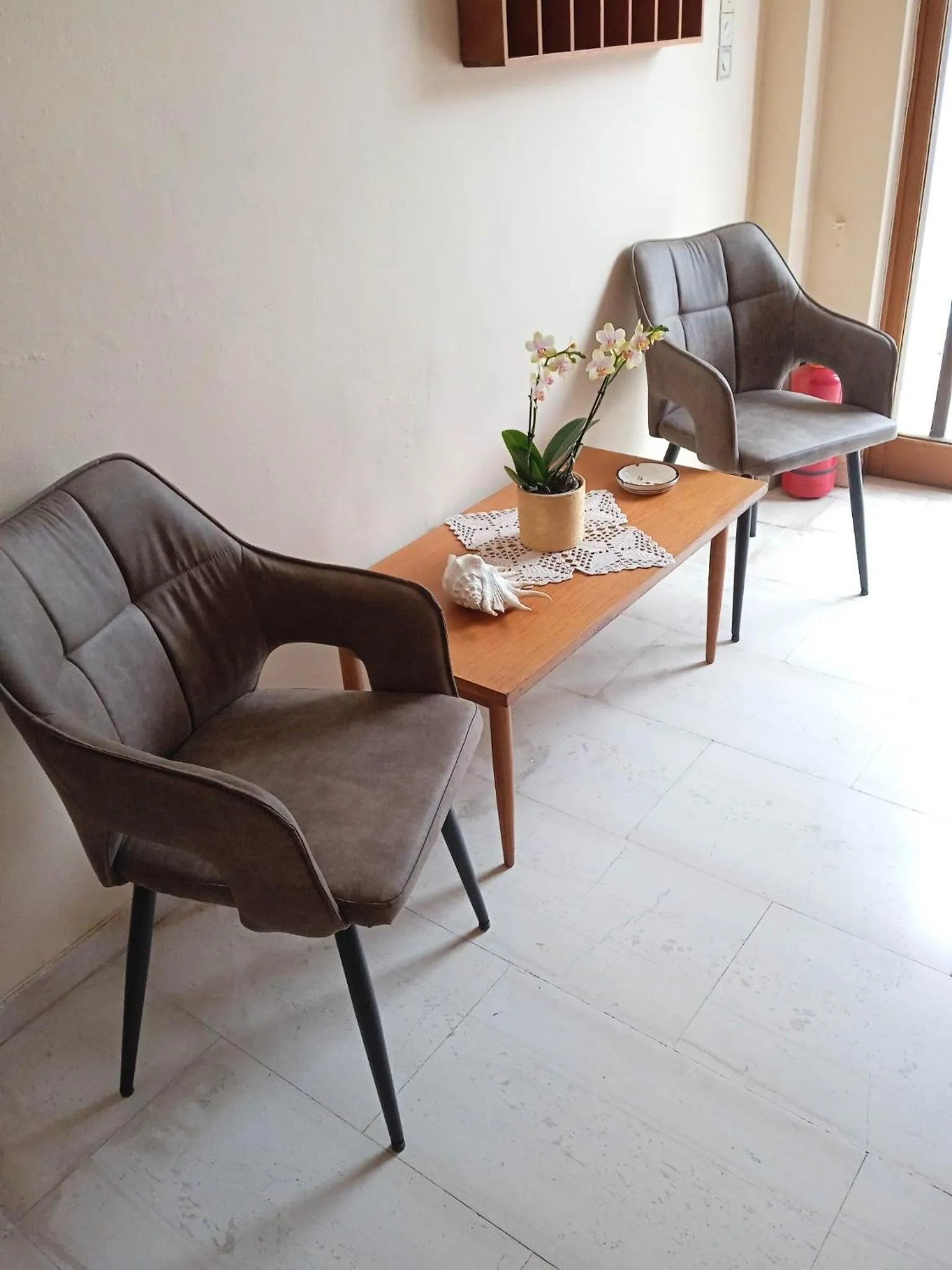 Seating area in Hotel 3 Adelfia