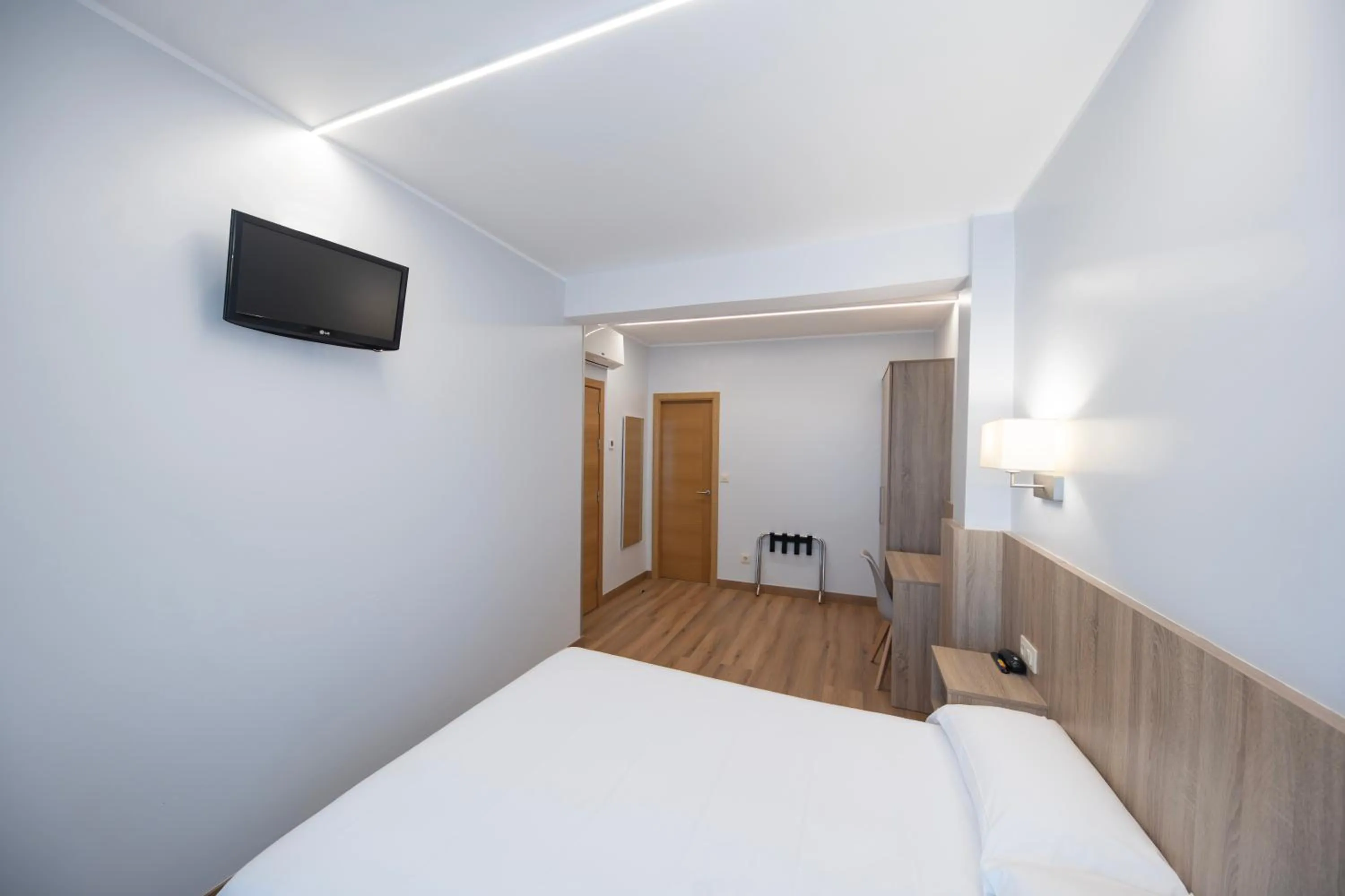 Photo of the whole room, Bed in Hotel Pantón