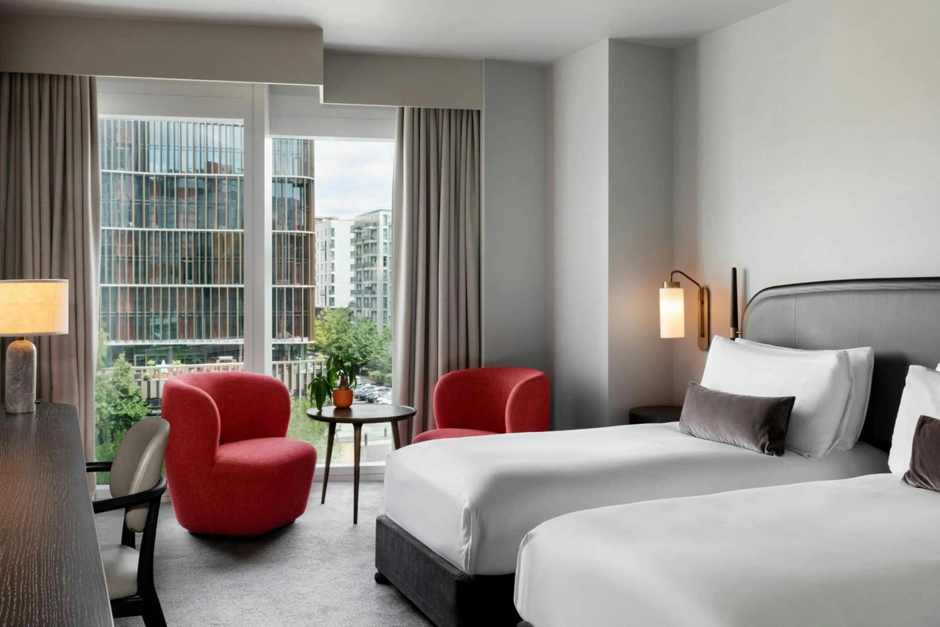 Photo of the whole room, Bed in The Stratford, Autograph Collection