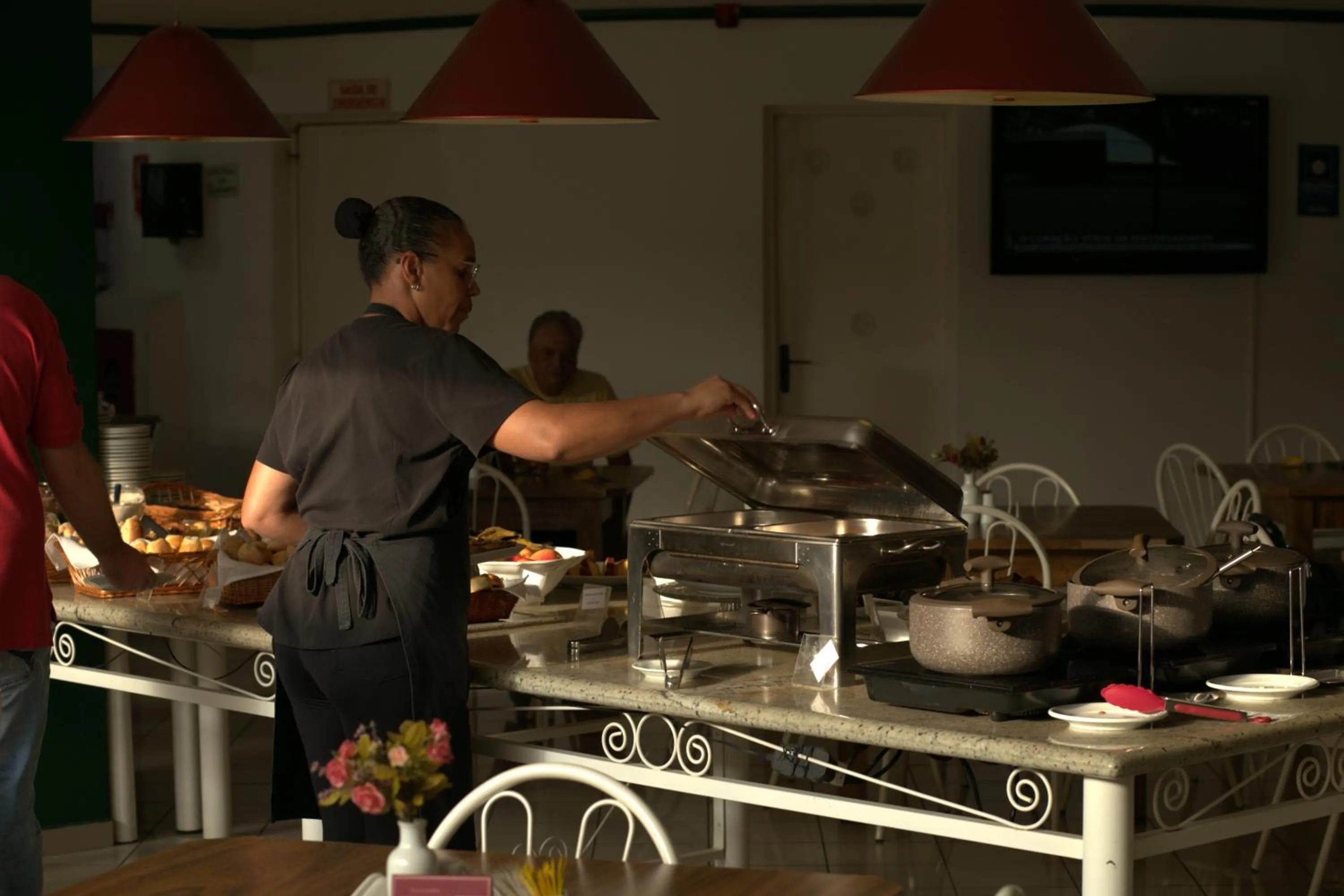 Restaurant/places to eat in Tower Franca Hotel