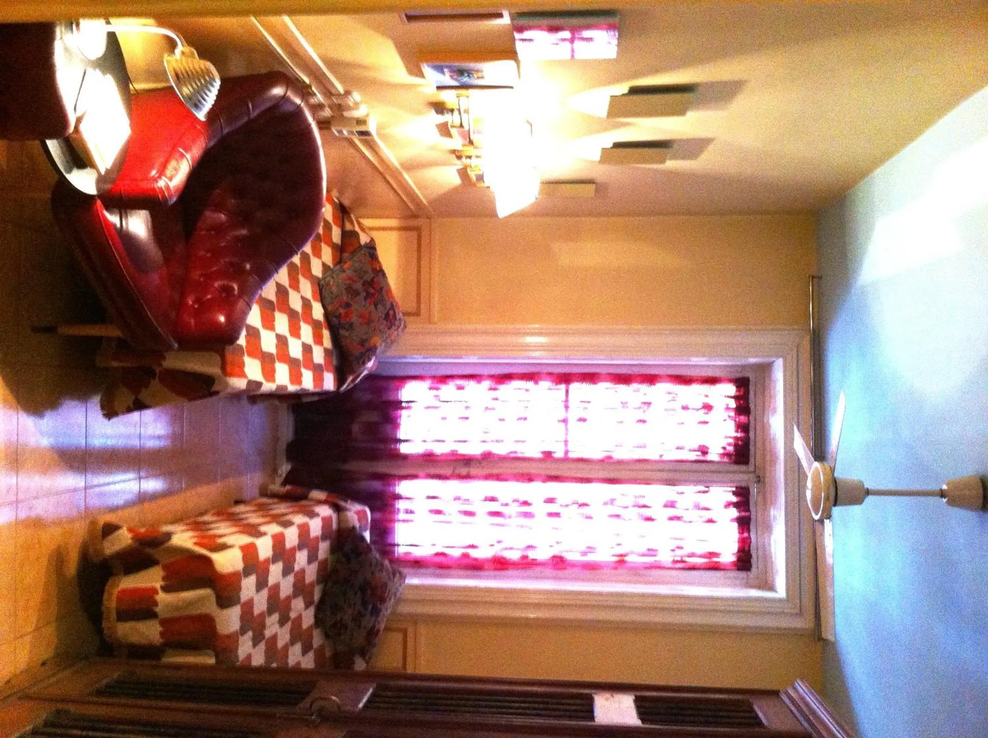 Photo of the whole room in Hostal La Fontana