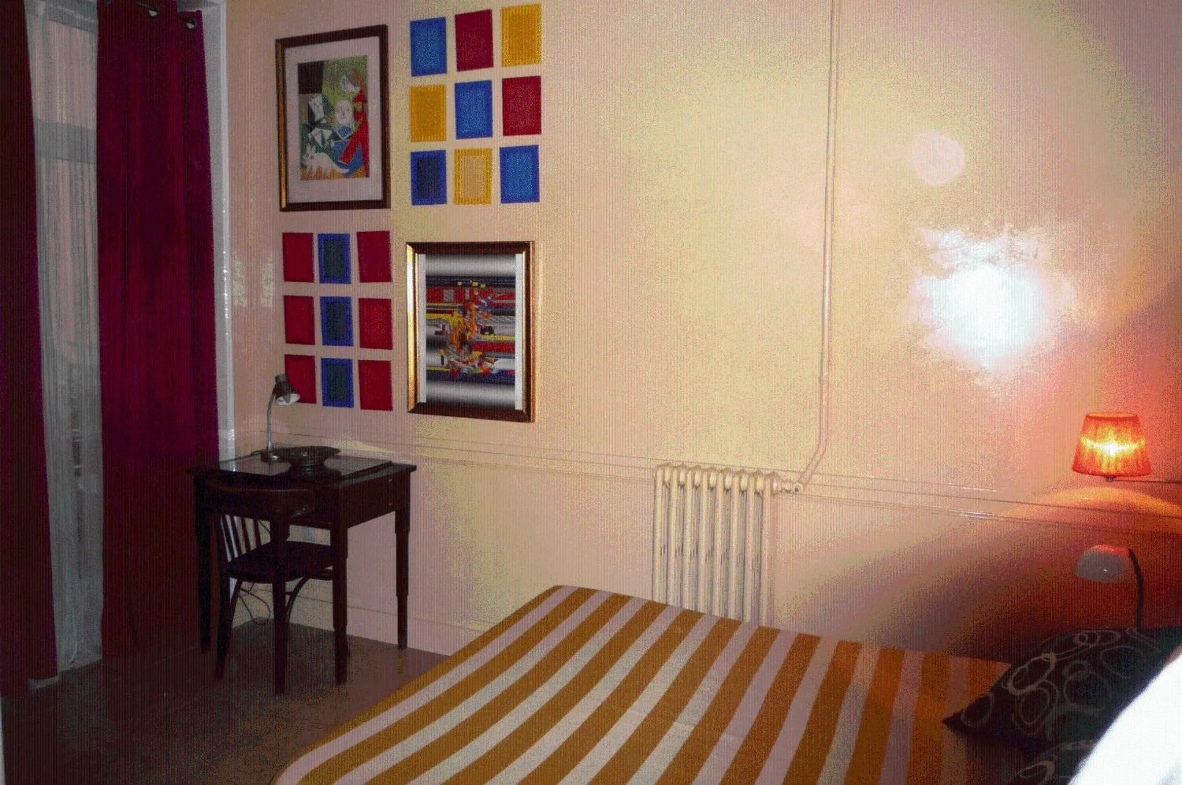 Bed in Hostal La Fontana