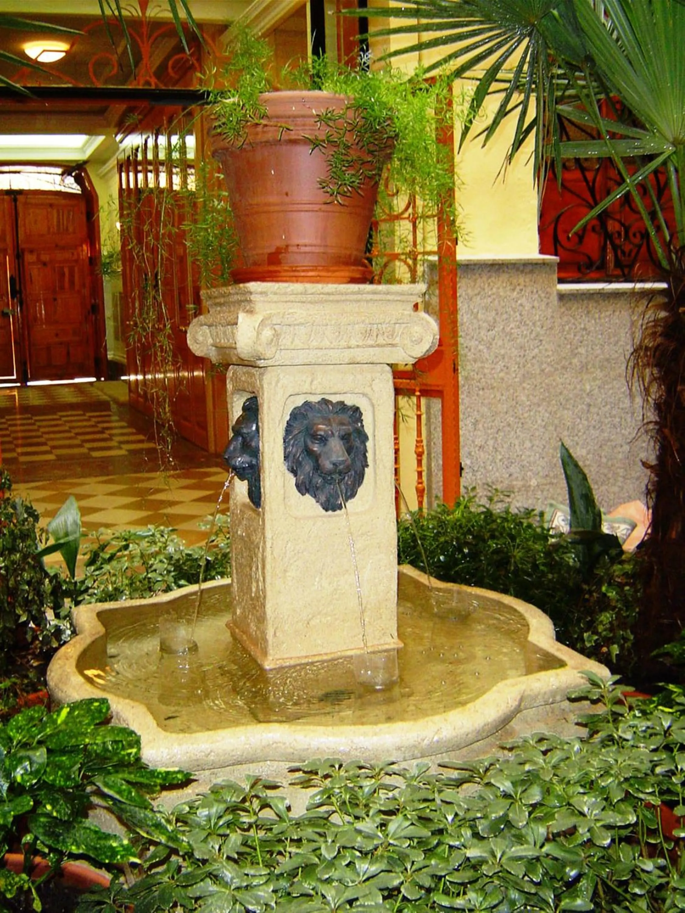 Decorative detail in Hostal La Fontana