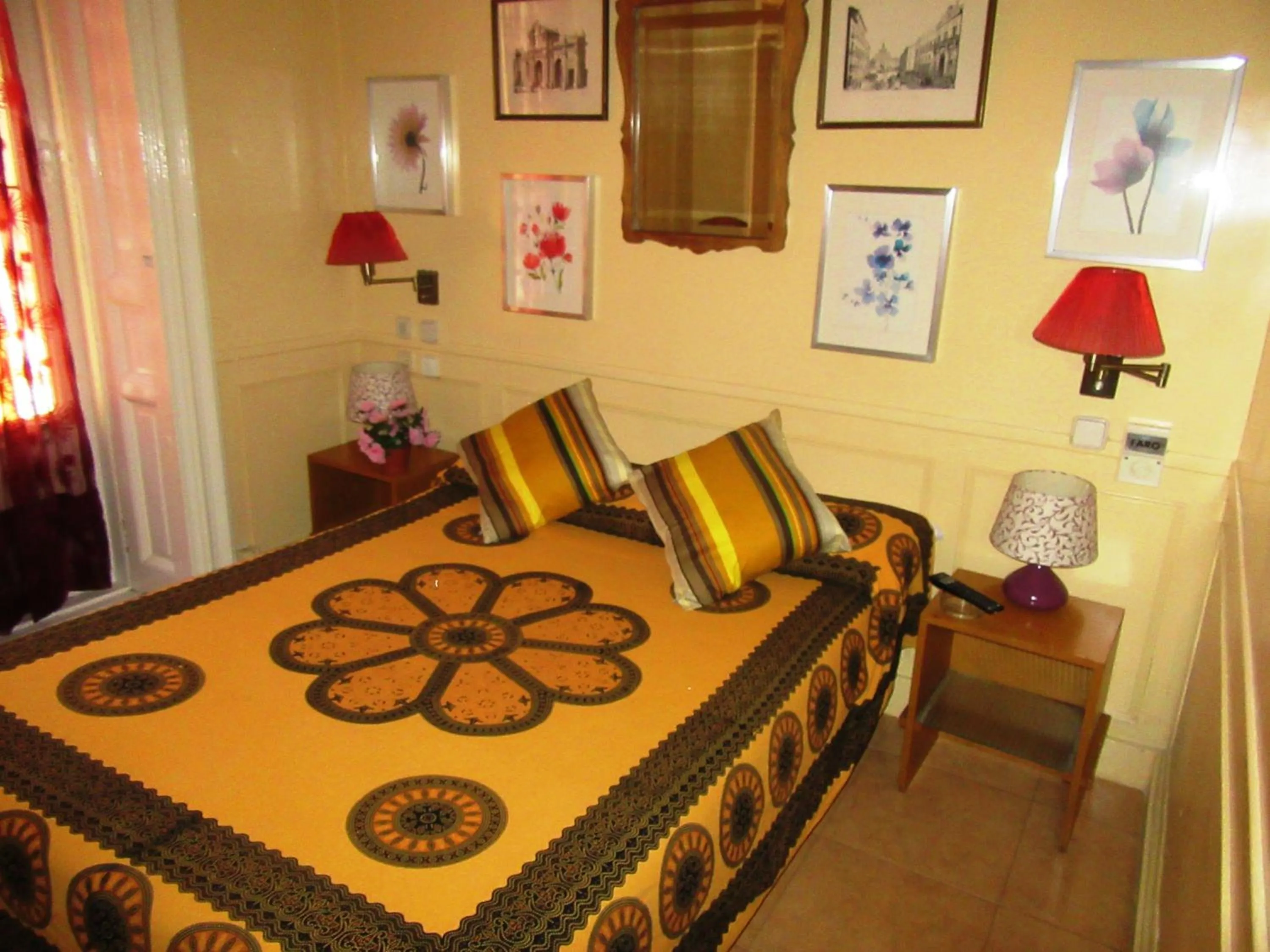 Decorative detail, Bed in Hostal La Fontana