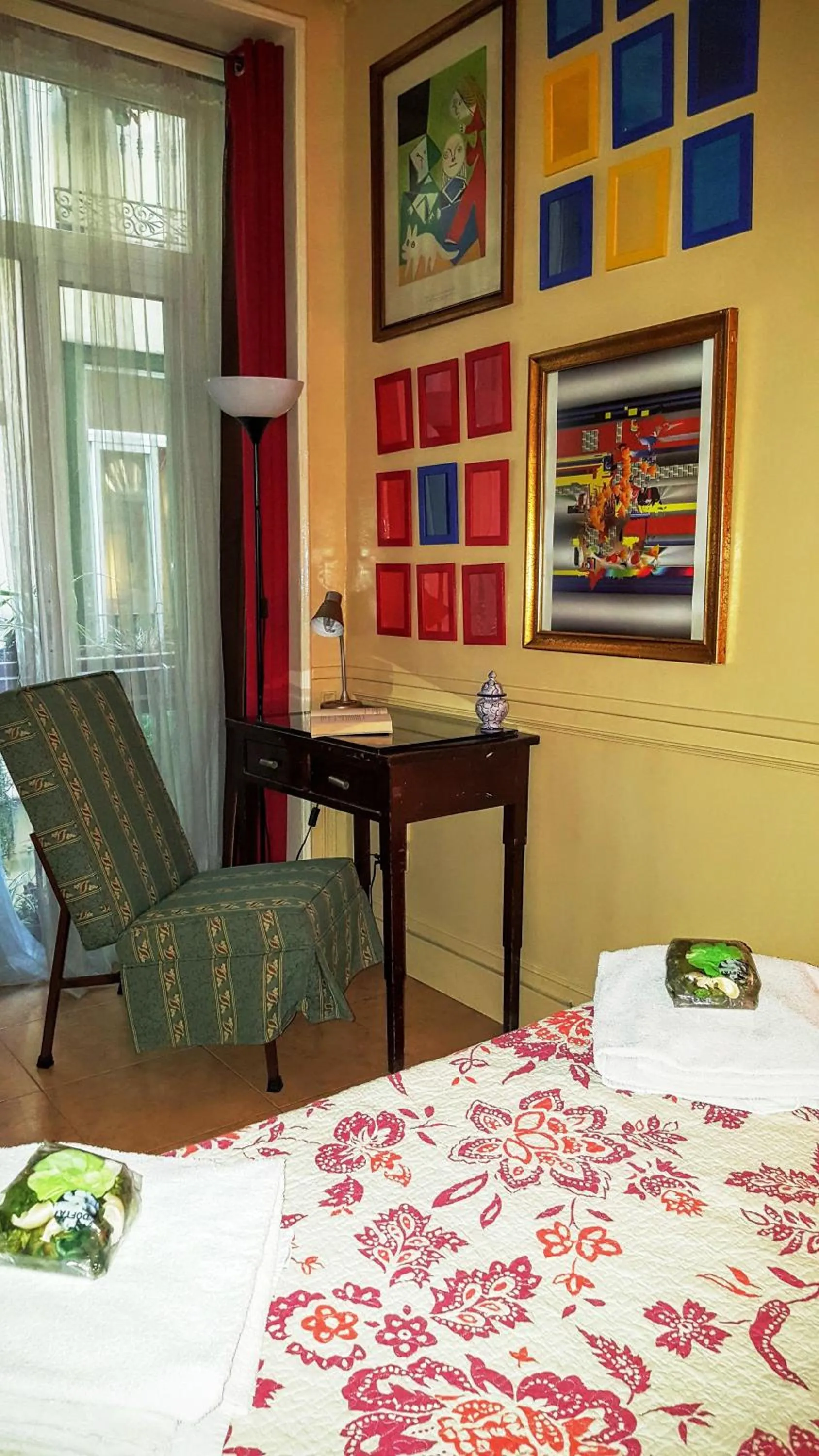 Decorative detail in Hostal La Fontana