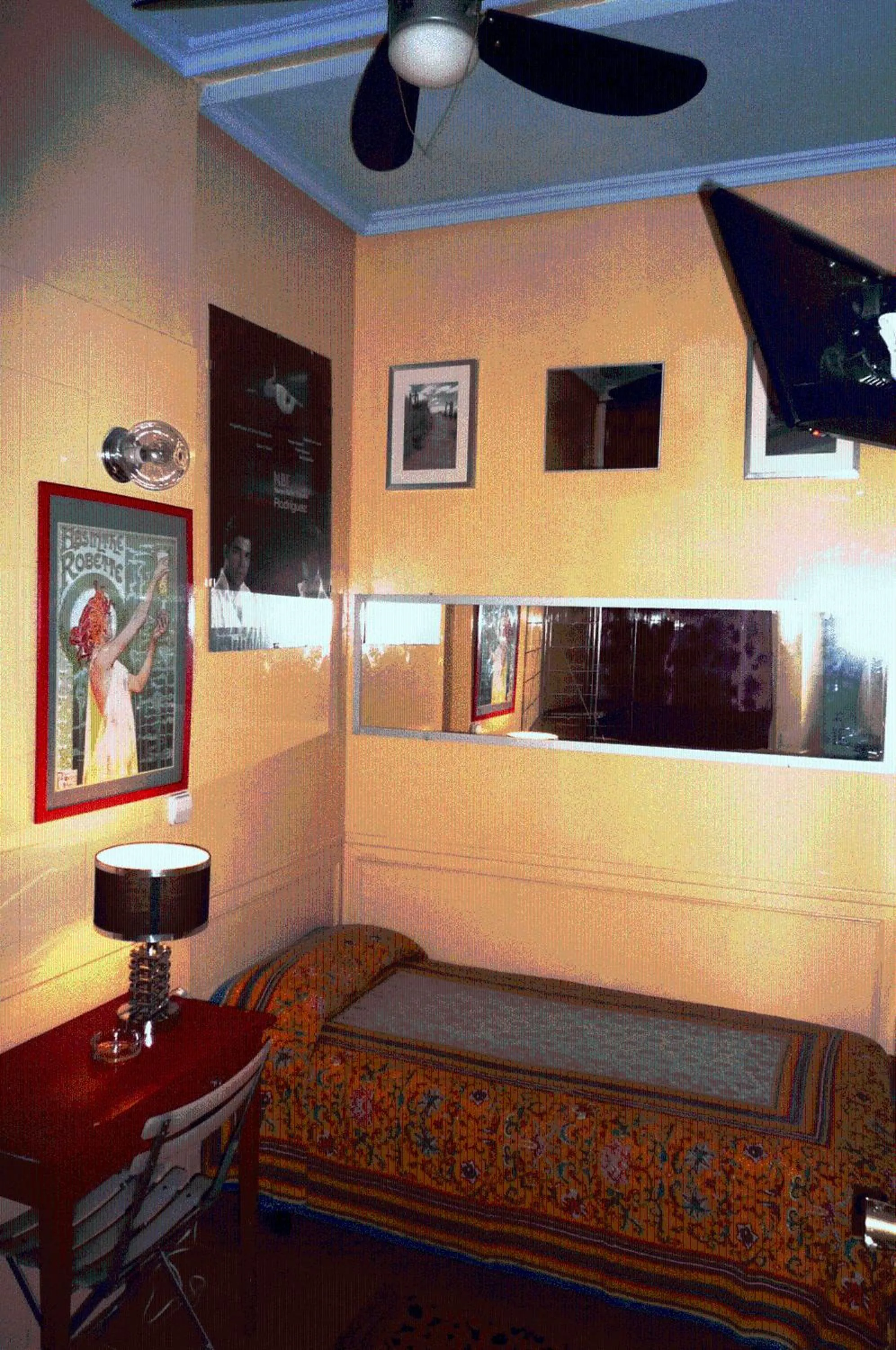 Photo of the whole room, Bed in Hostal La Fontana