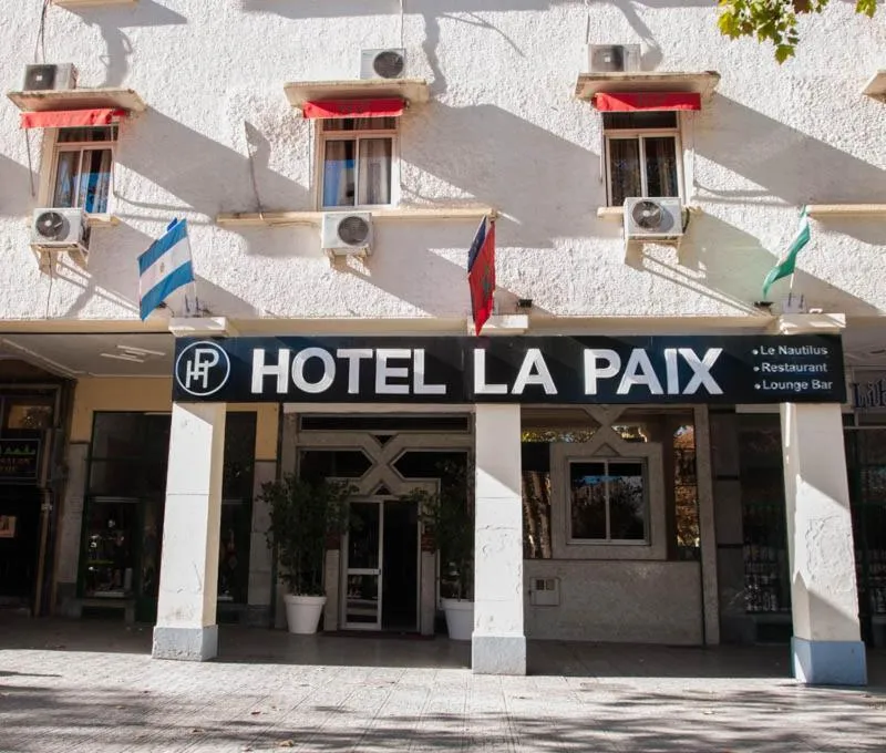 Facade/entrance in Hotel De La Paix