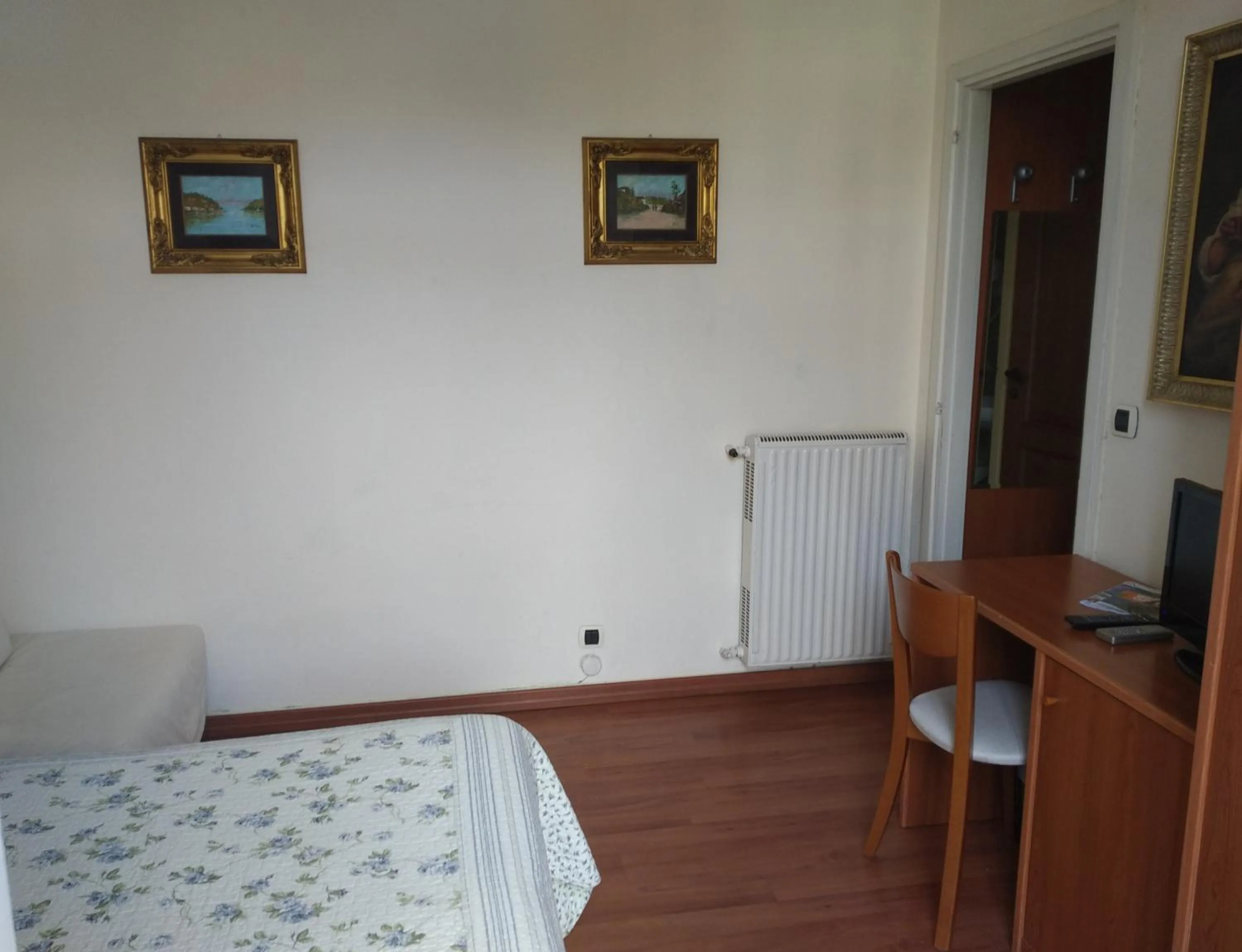 Bed in Hotel Lucciola