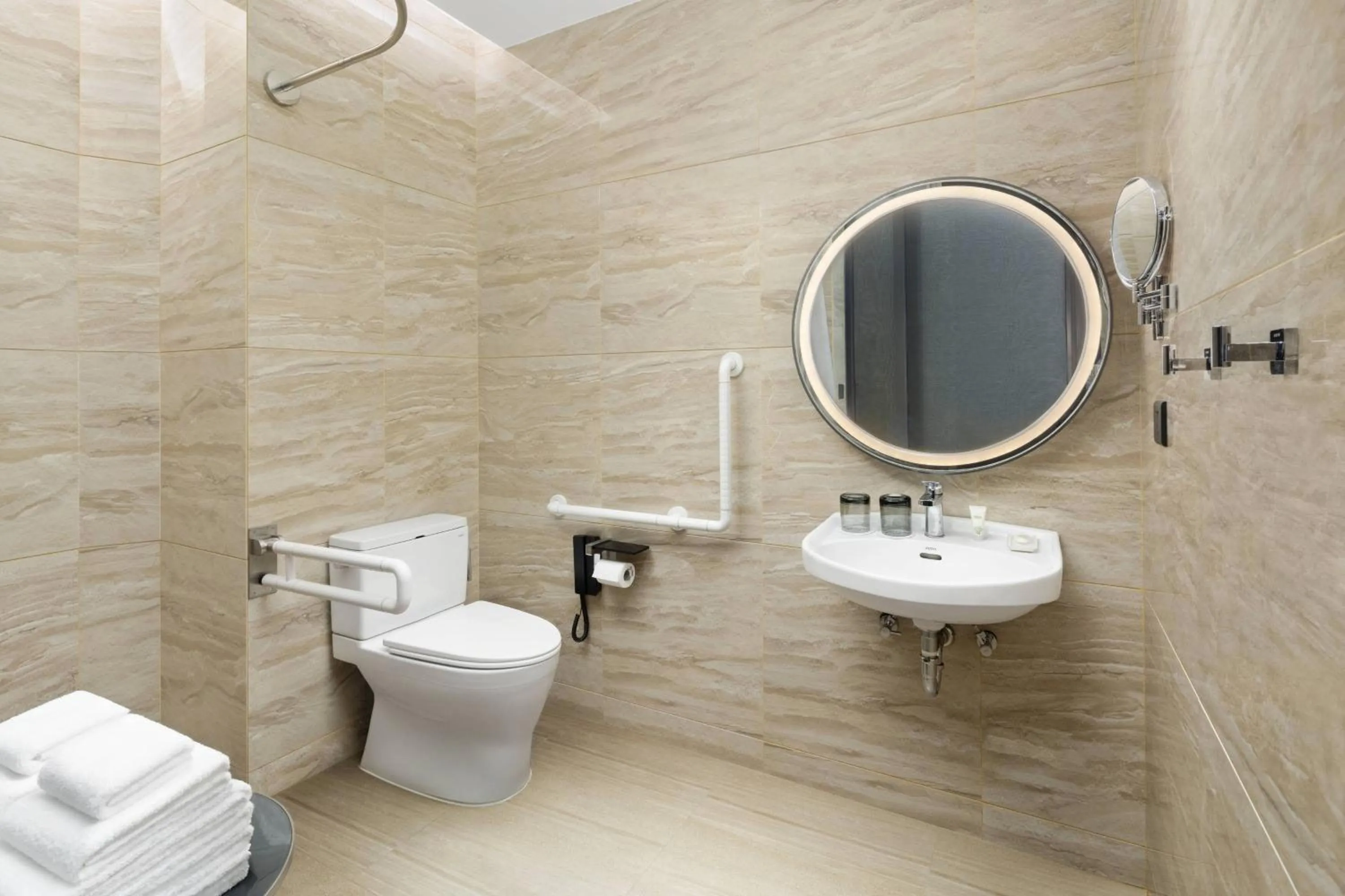 Bathroom in Courtyard by Marriott Suzhou Mudu