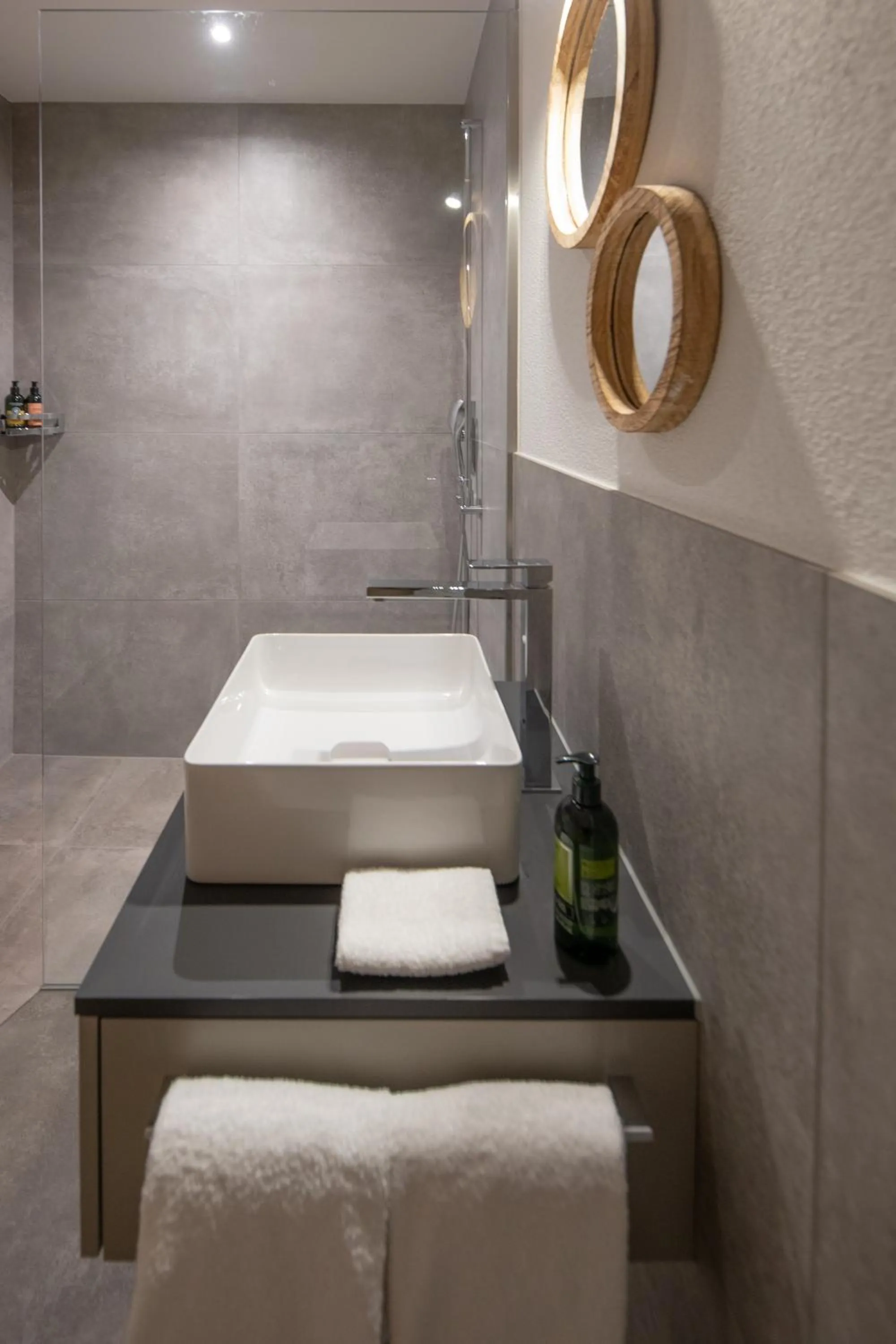 Bathroom in Bellevue Parkhotel & Spa - Relais & Châteaux