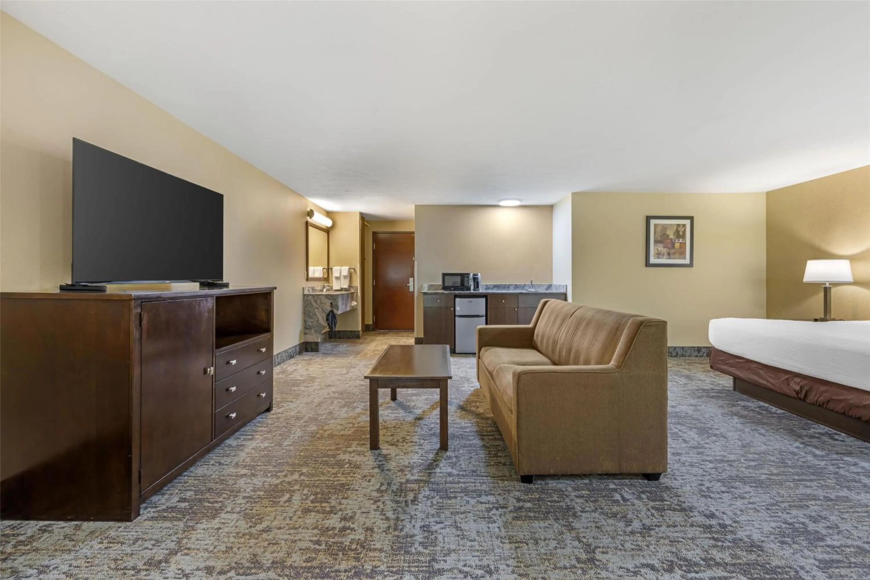 Bedroom, Bed in Best Western Plus Prairie Inn