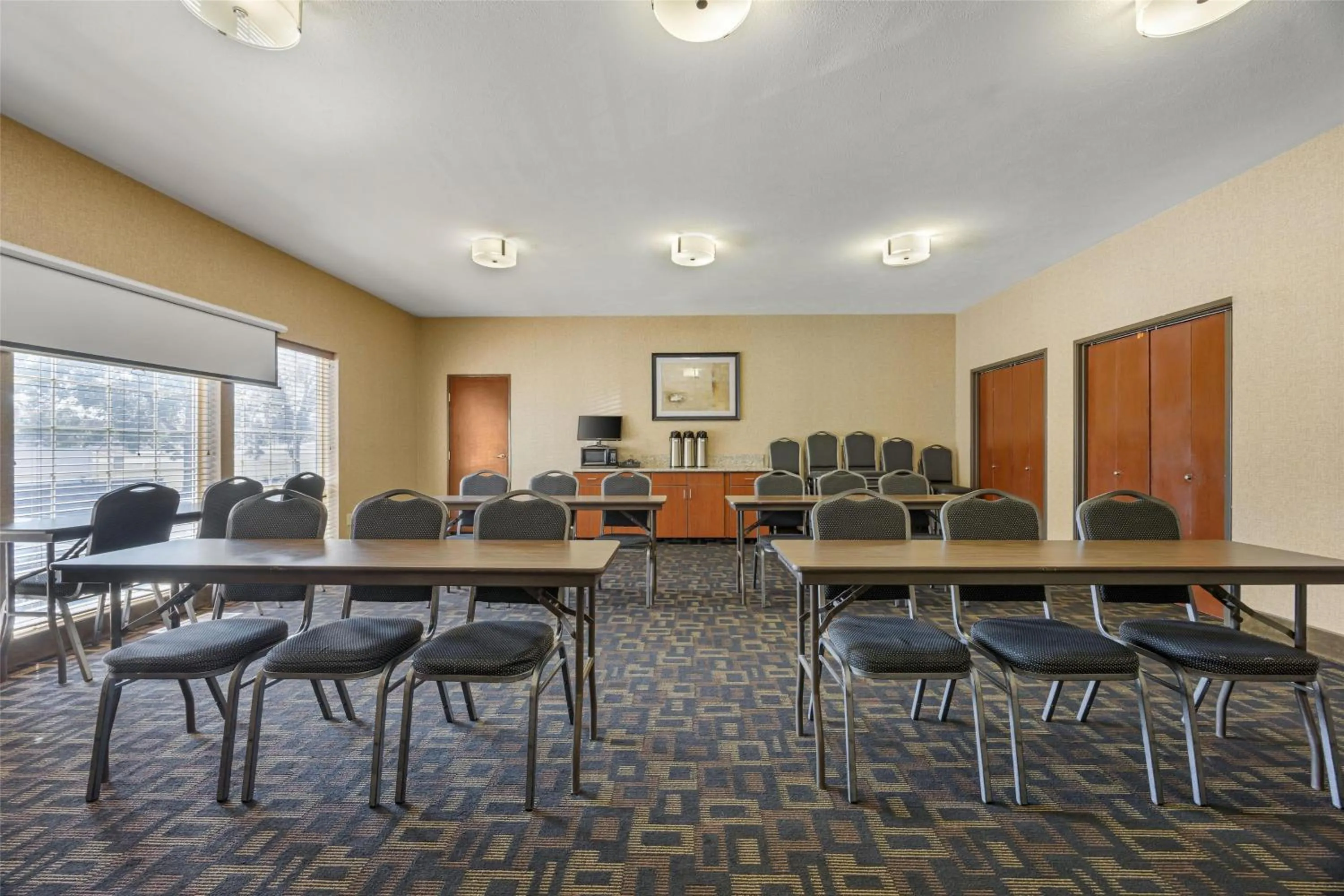Meeting/conference room in Best Western Plus Prairie Inn