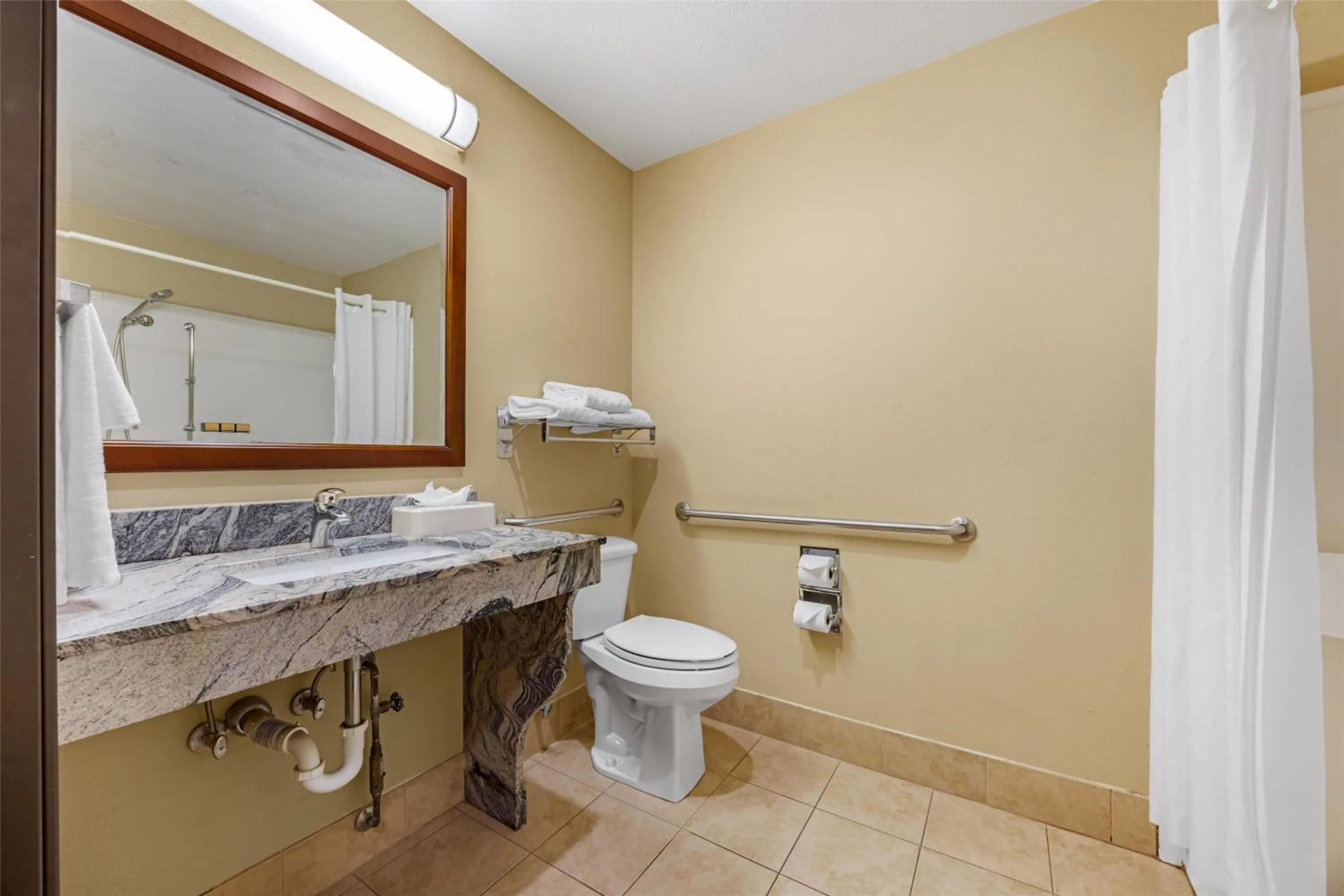Bathroom in Best Western Plus Prairie Inn