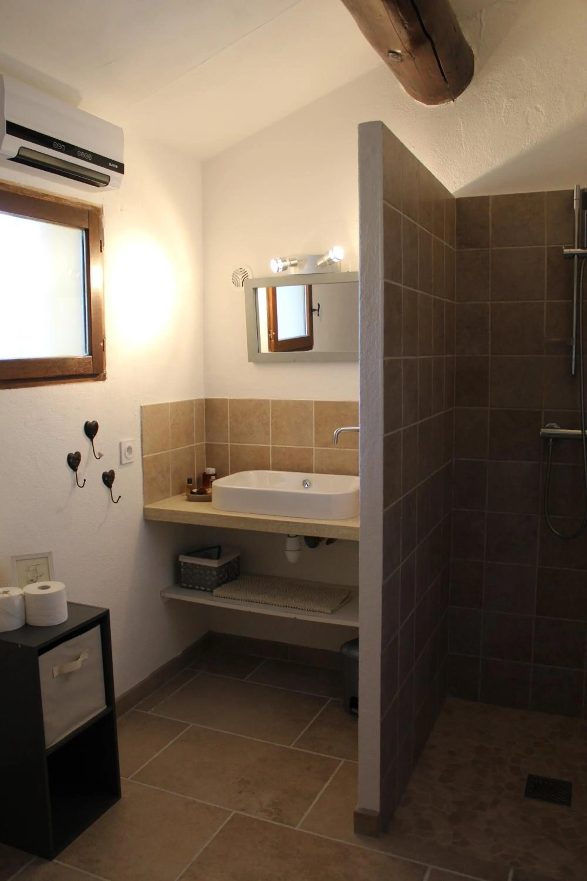 Bathroom in Les Logis de Paban