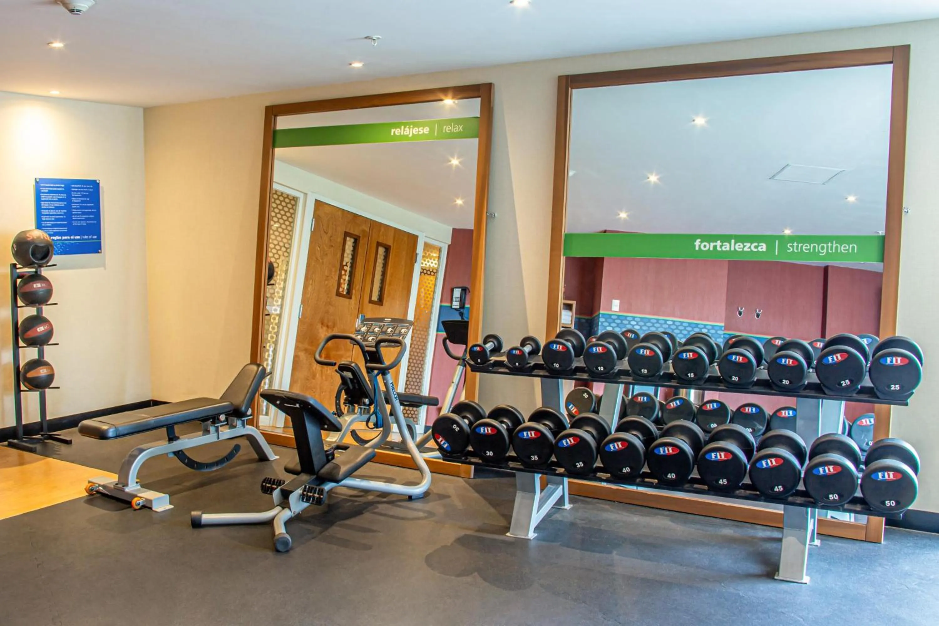 Fitness centre/facilities in Hampton by Hilton Guadalajara Expo