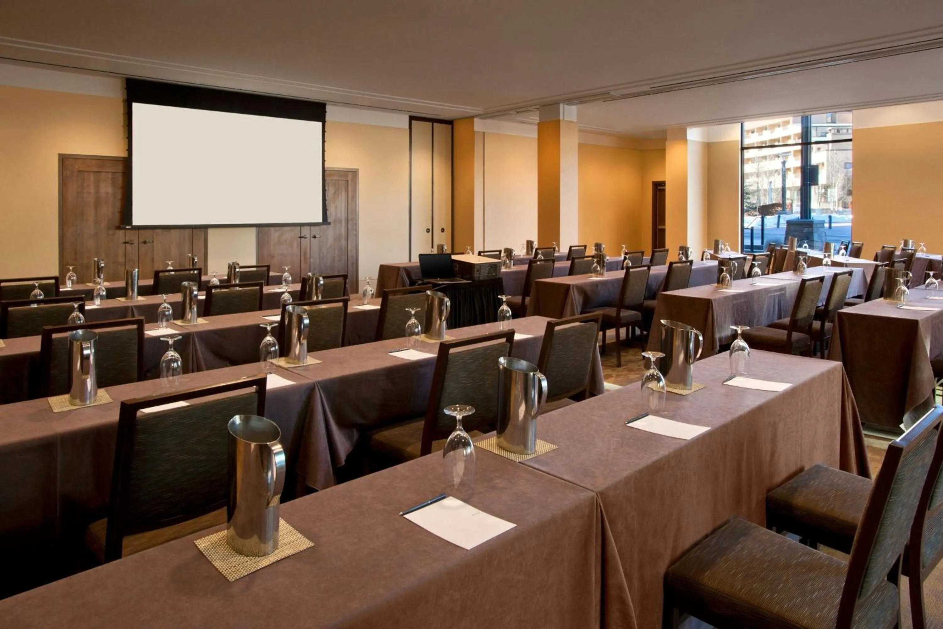 Meeting/conference room in The Westin Riverfront Resort & Spa, Avon, Vail Valley