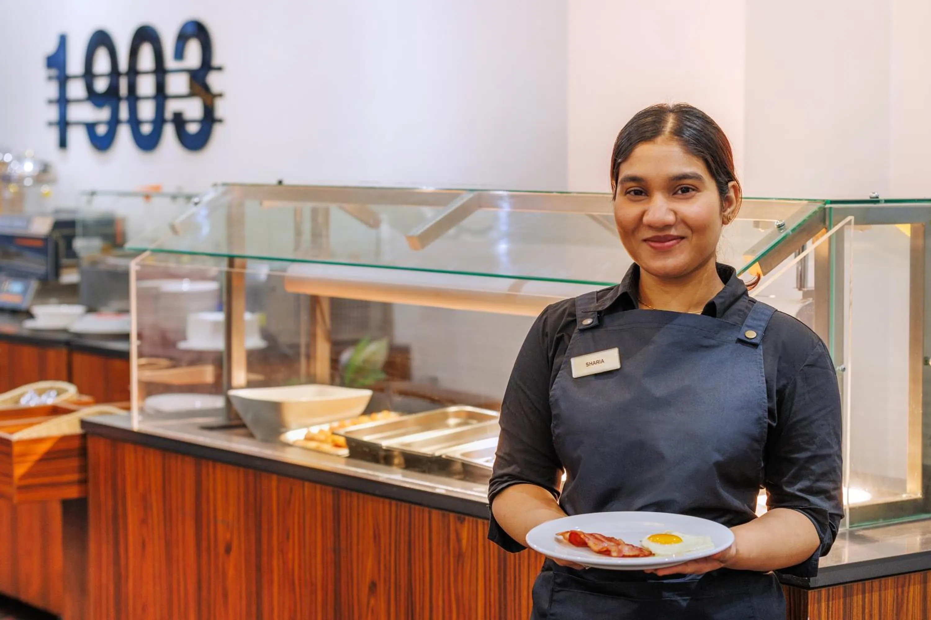 Restaurant/places to eat in Great Southern Hotel Melbourne