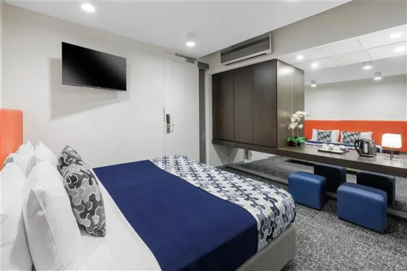 Bedroom, Bed in Great Southern Hotel Melbourne