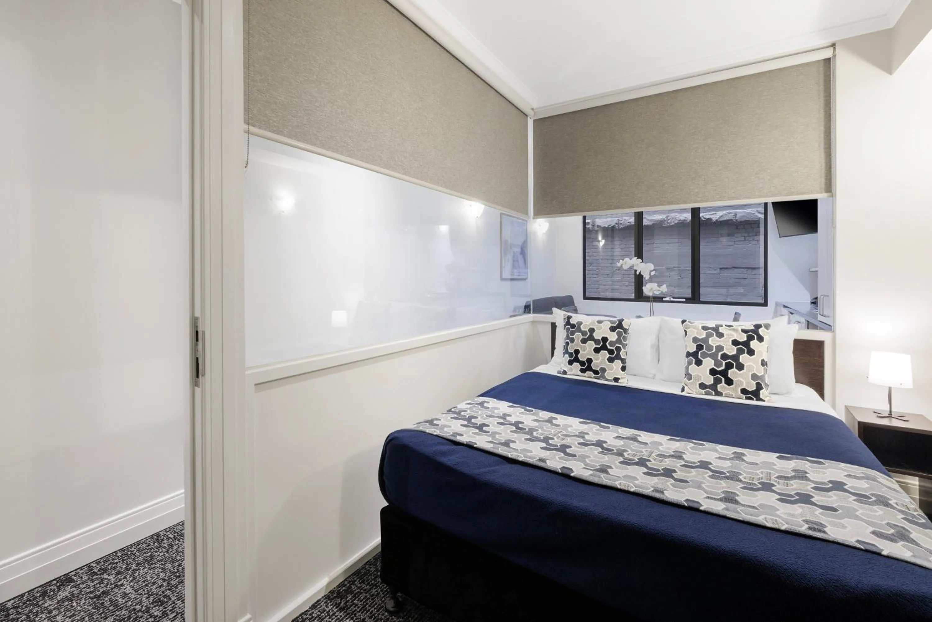 Bedroom, Bed in Great Southern Hotel Melbourne