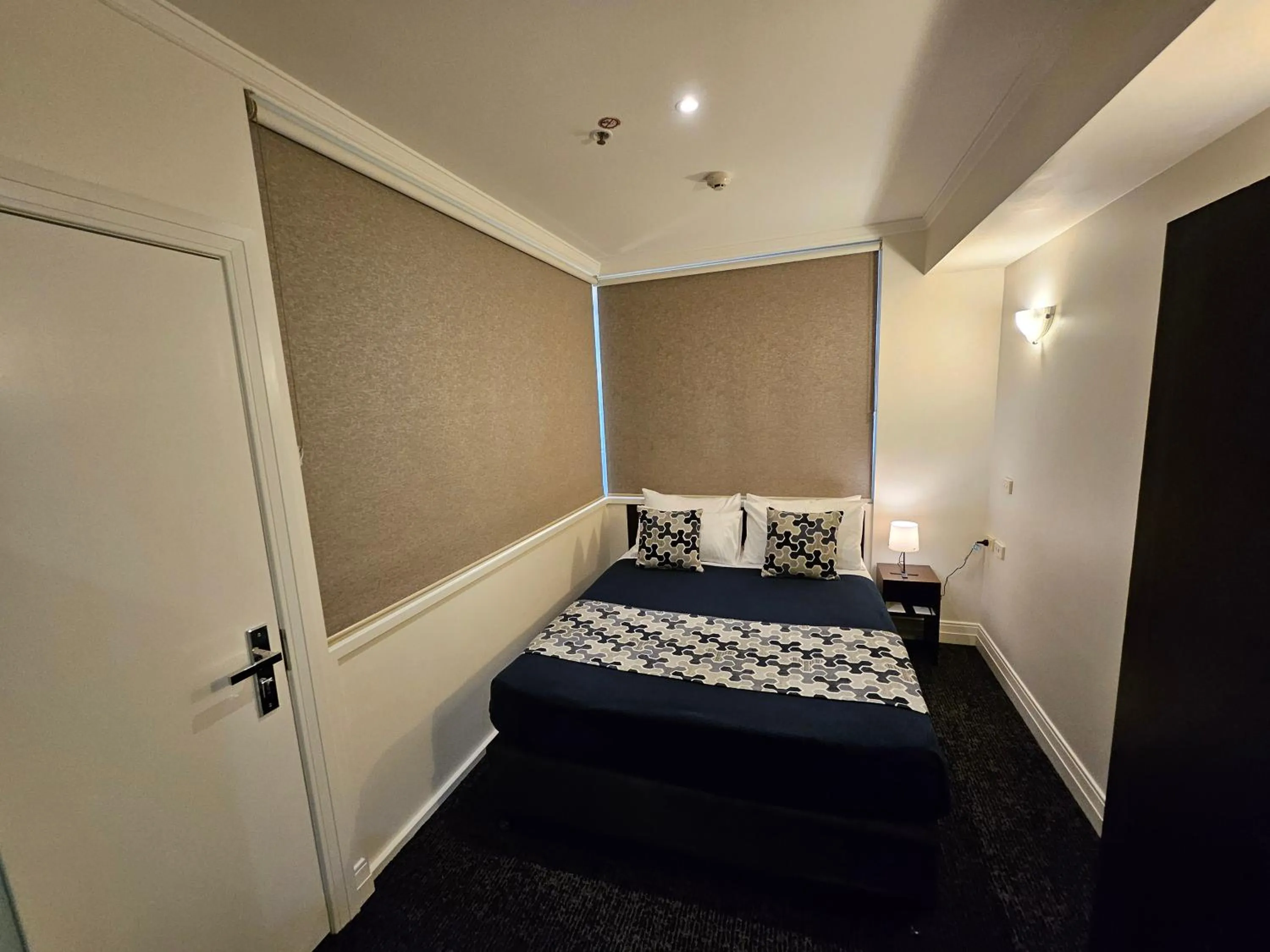 Bed in Great Southern Hotel Melbourne