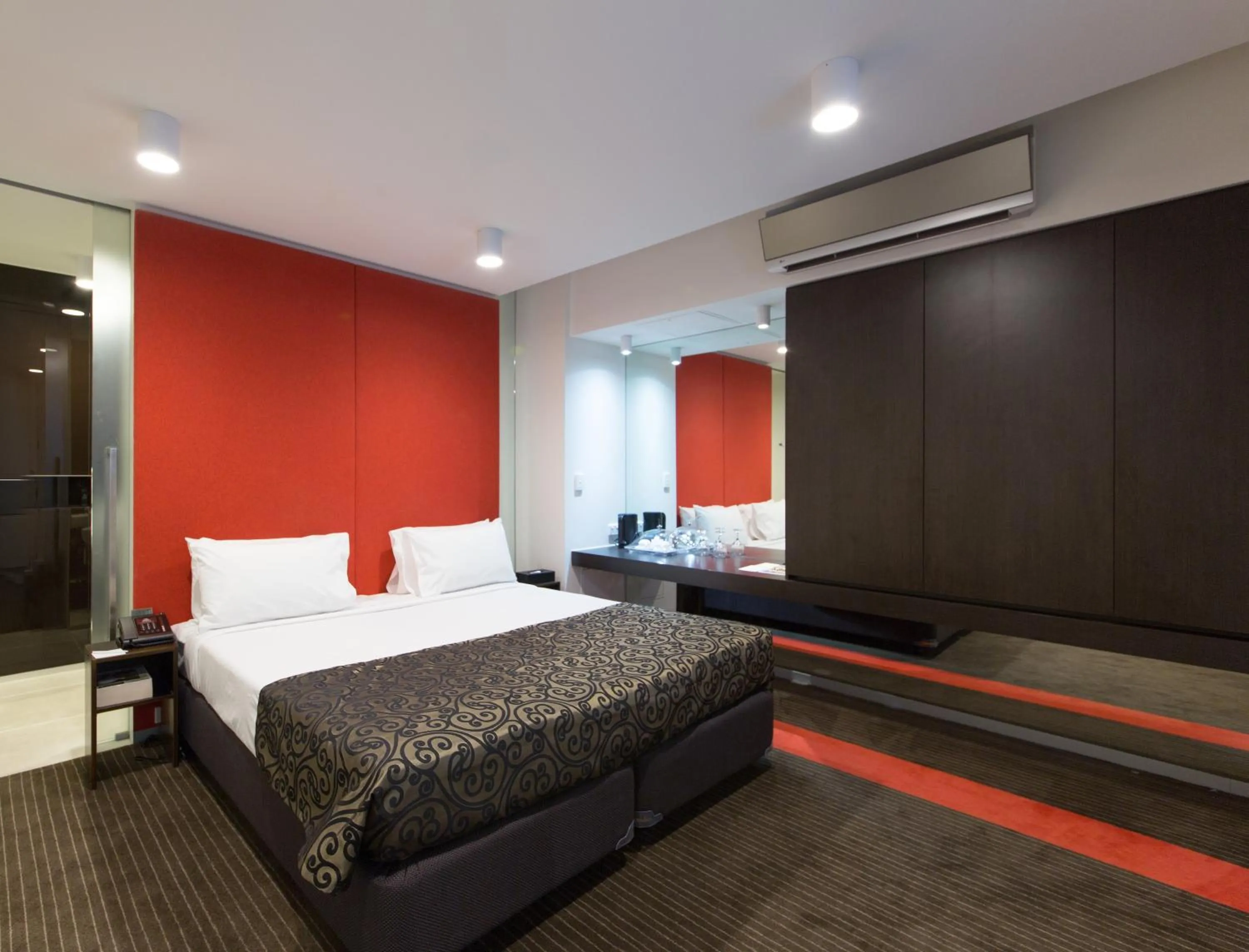 Superior King Room in Great Southern Hotel Melbourne