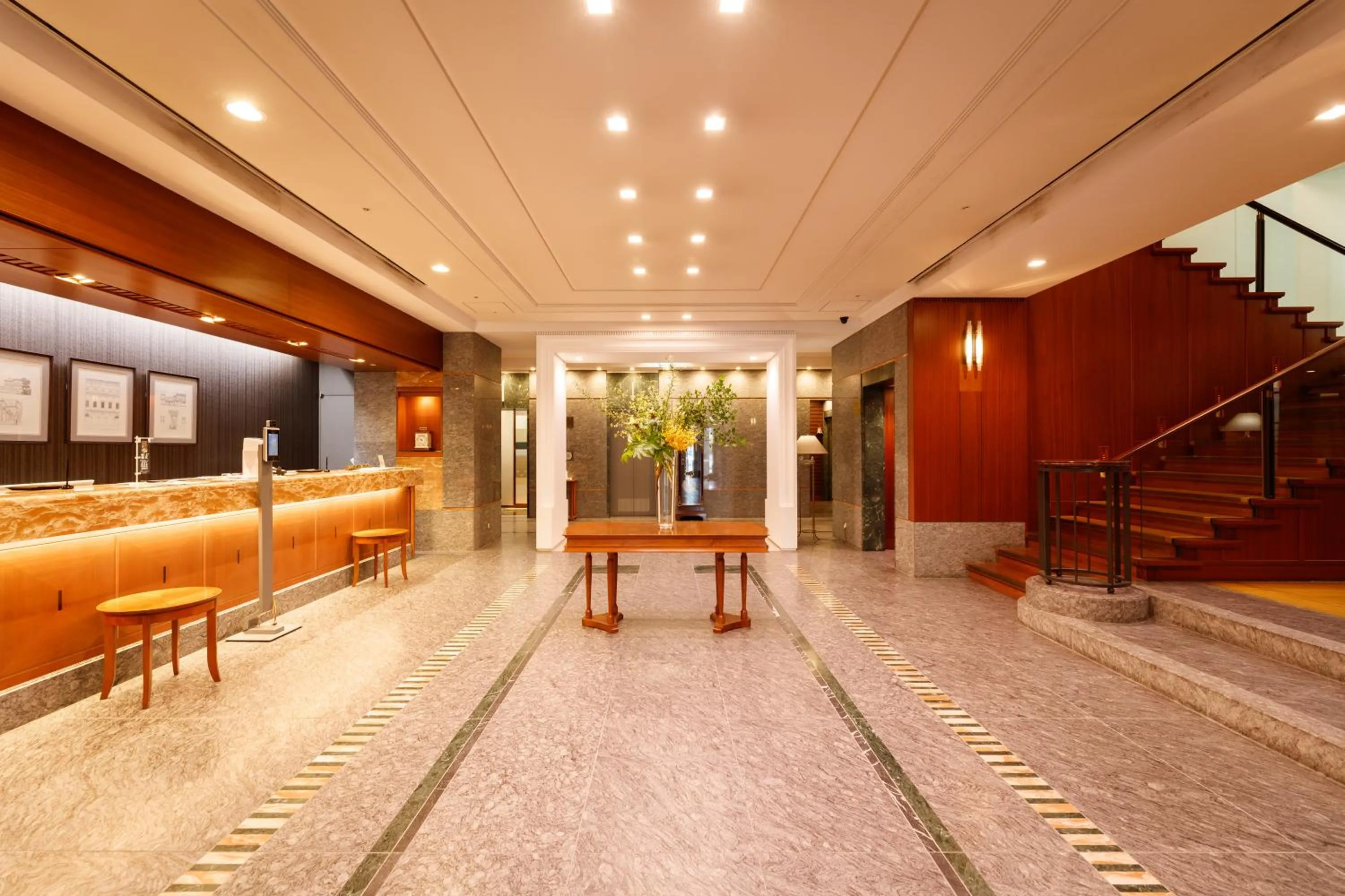 Lobby or reception in Kanazawa New Grand Hotel Premier