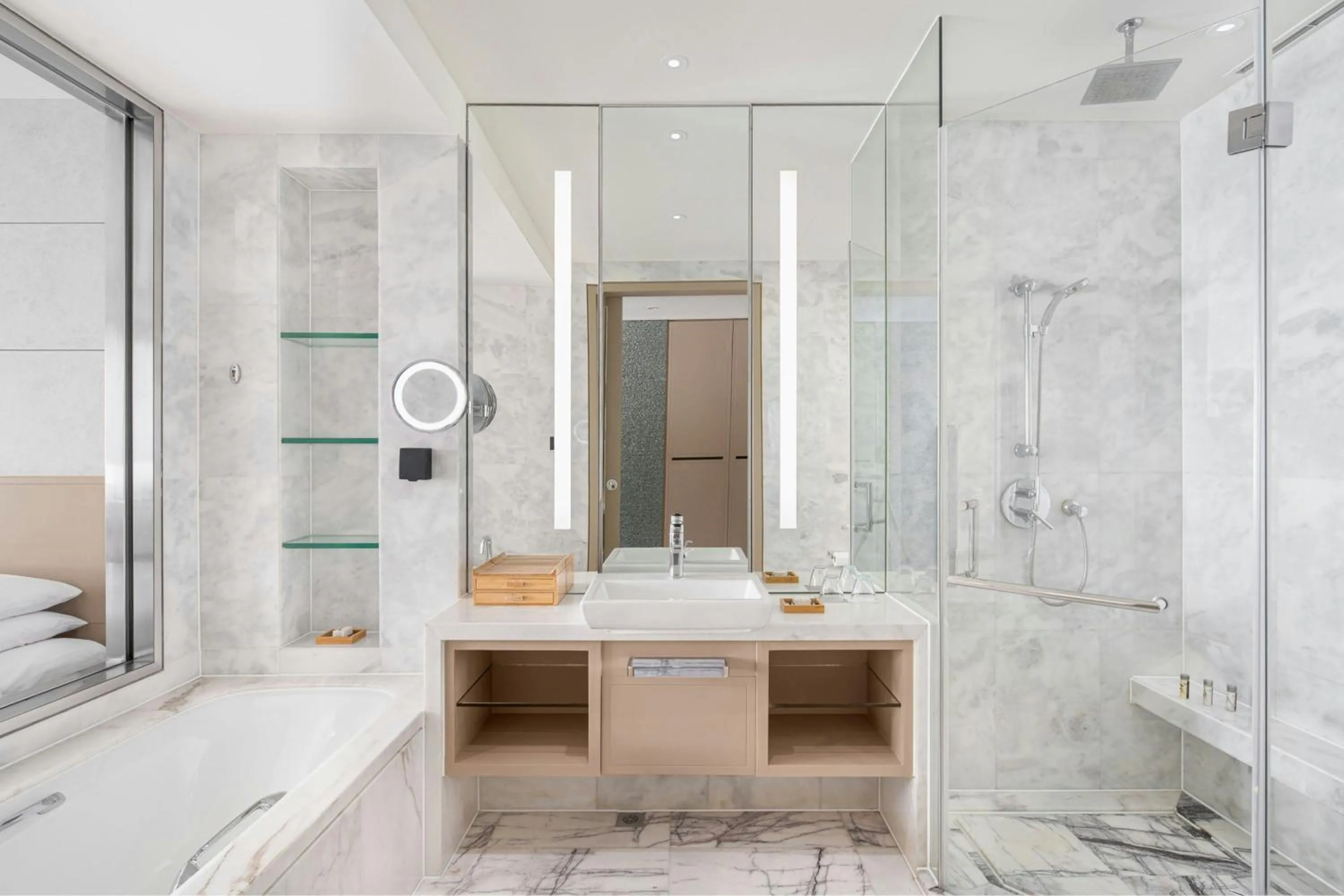 Bathroom in Renaissance Shanghai Caohejing Hotel