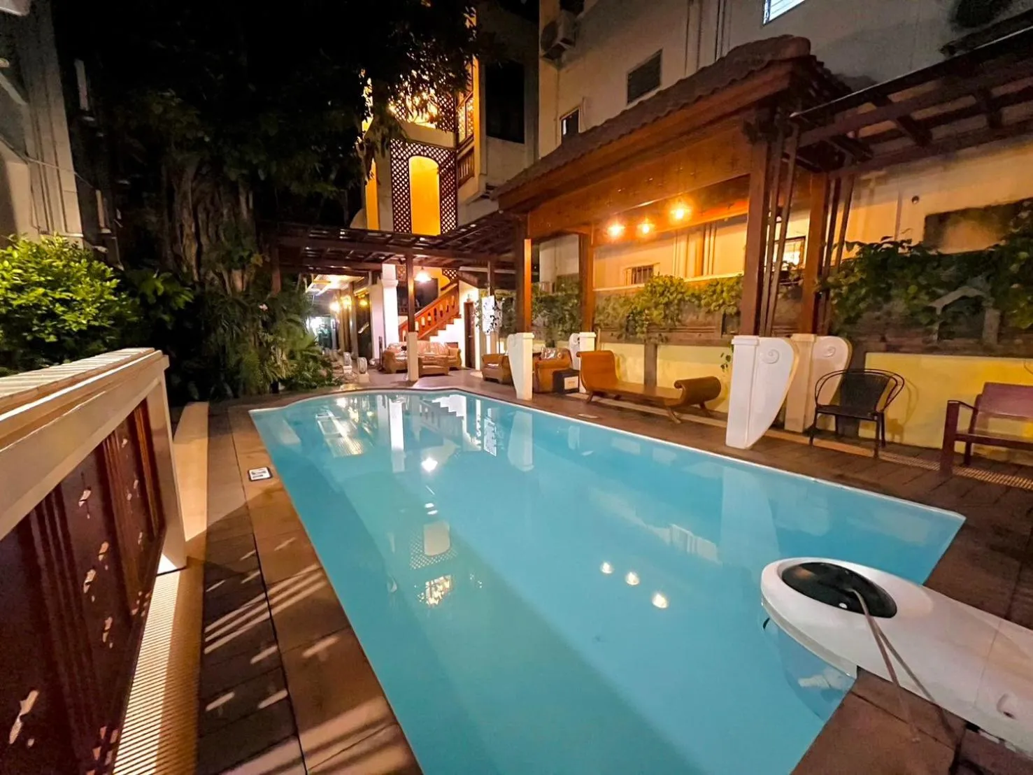 Swimming pool in Sripat Guesthouse SHA Extra Plus