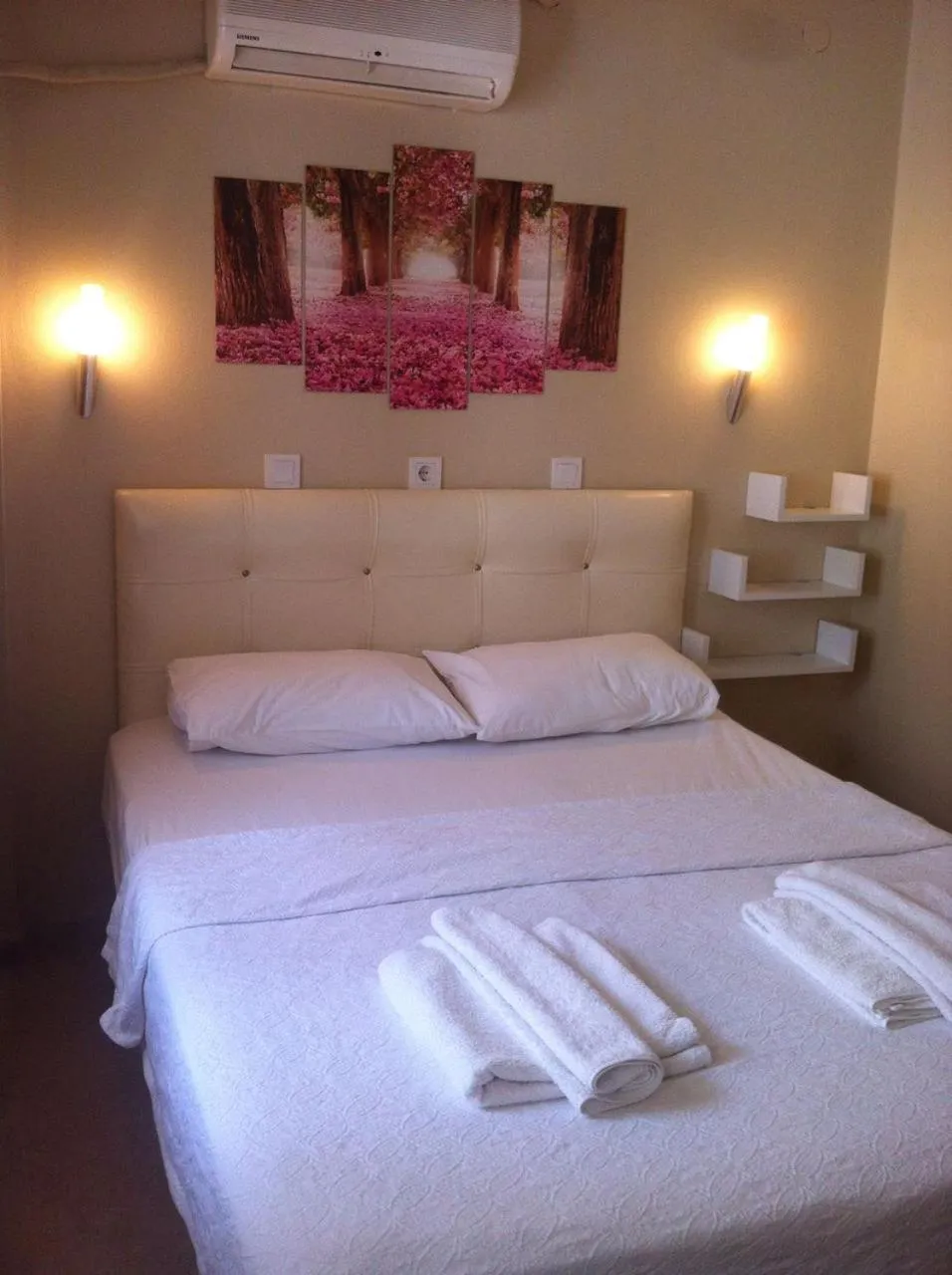 Koz Eren Otel Çeşme