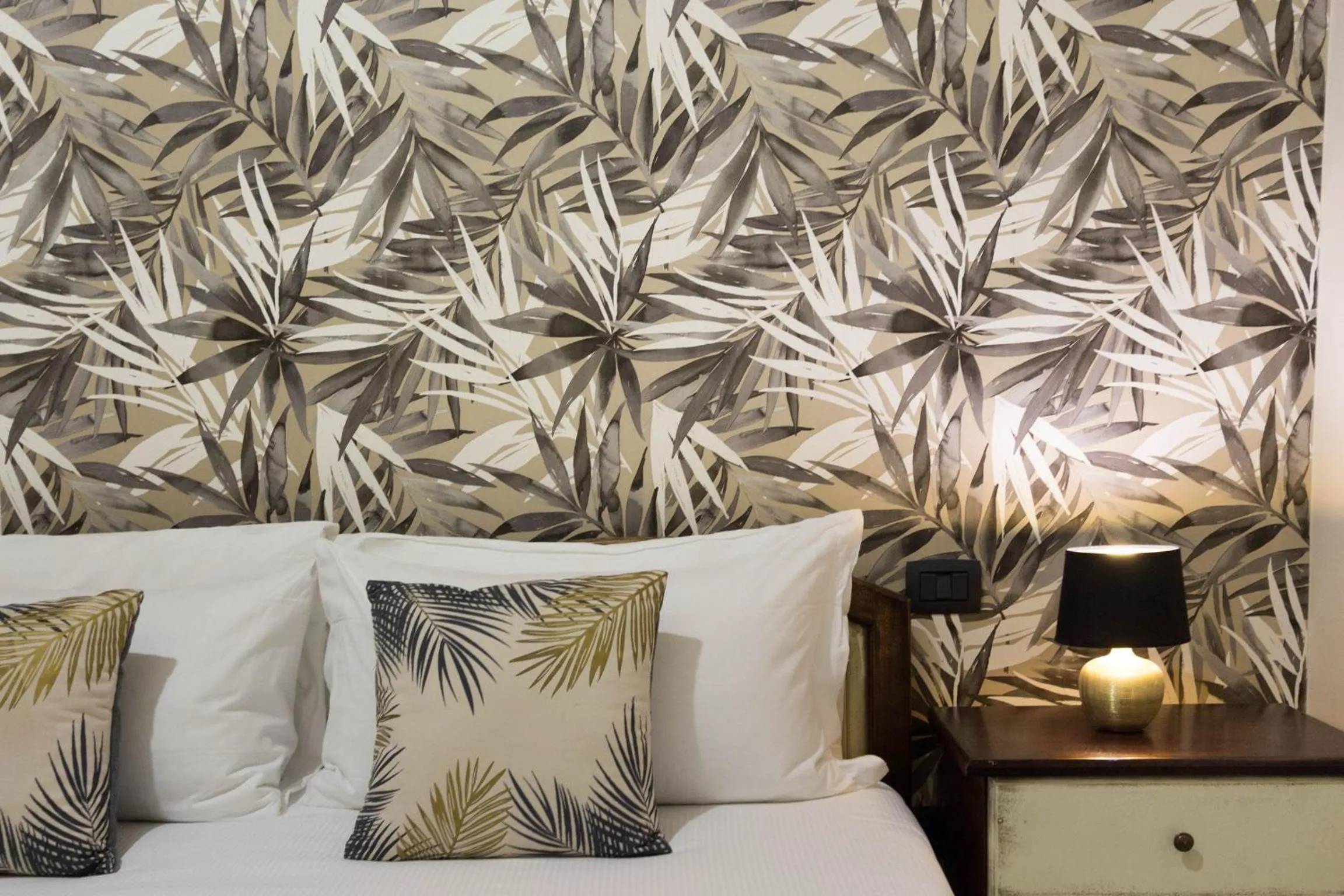 Decorative detail, Bed in Arcobaleno Rooms