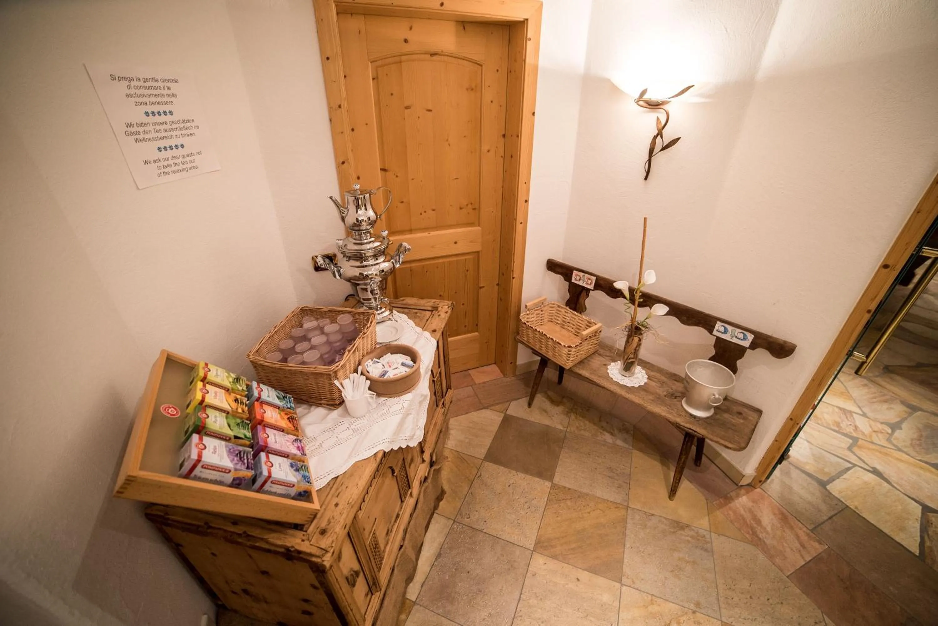 Coffee/tea facilities in Hotel Pra Tlusel